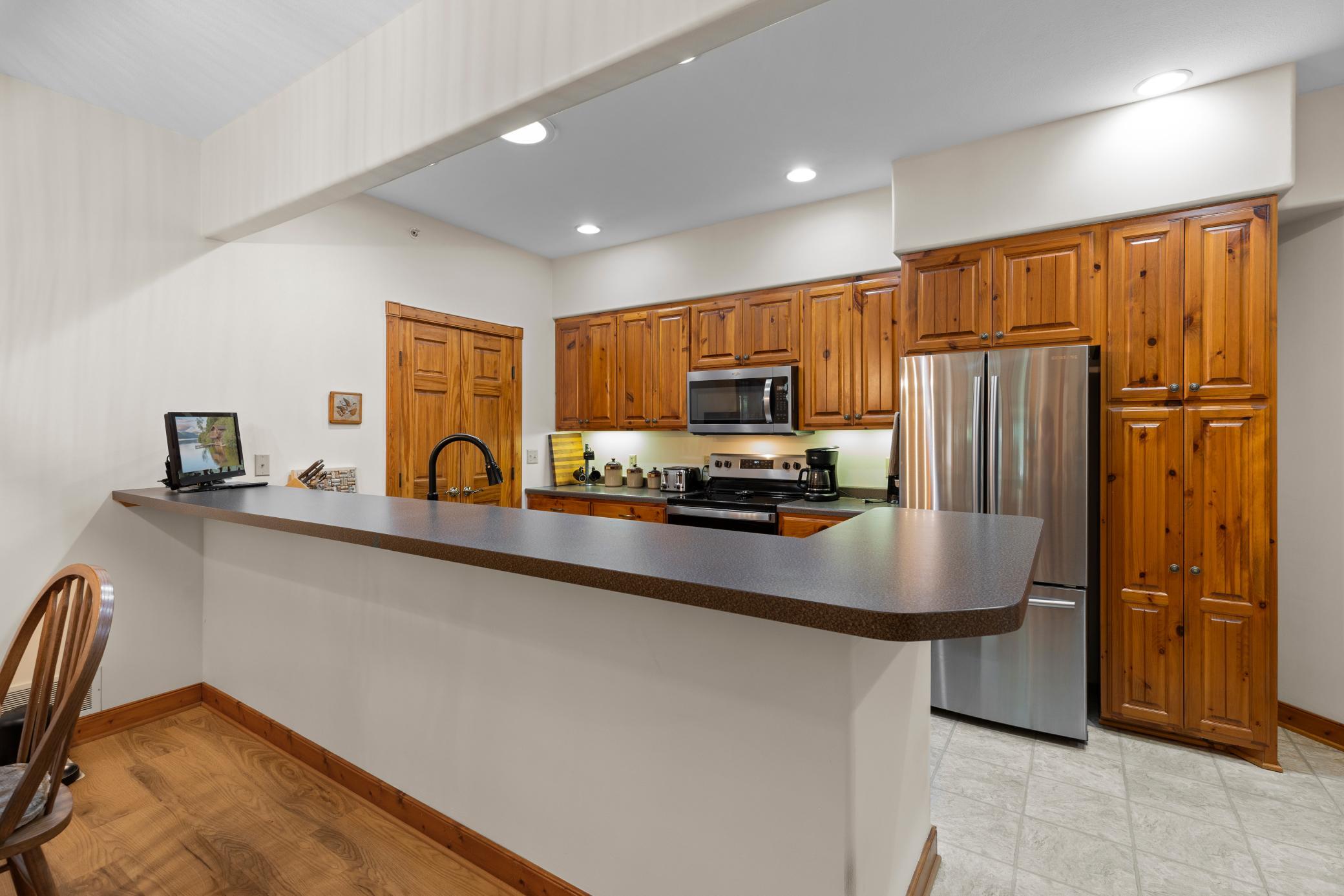 1999 townhouse for sale at 36275 Pine Bay Circle, Unit 303 in Crosslake, MN — 2 bed, 2 bath (photo 16 of 47)