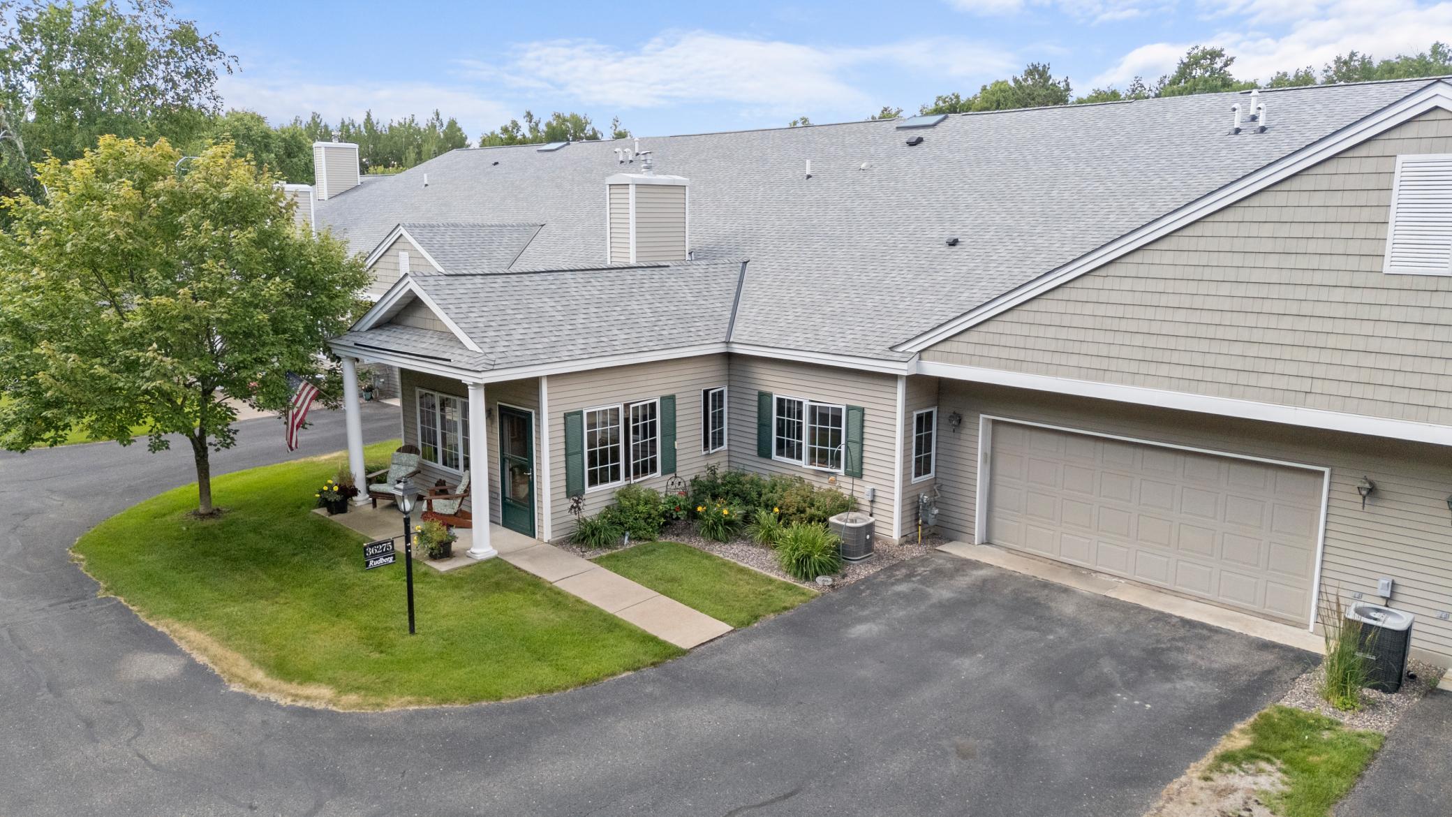 1999 townhouse for sale at 36275 Pine Bay Circle, Unit 303 in Crosslake, MN — 2 bed, 2 bath (photo 3 of 47)