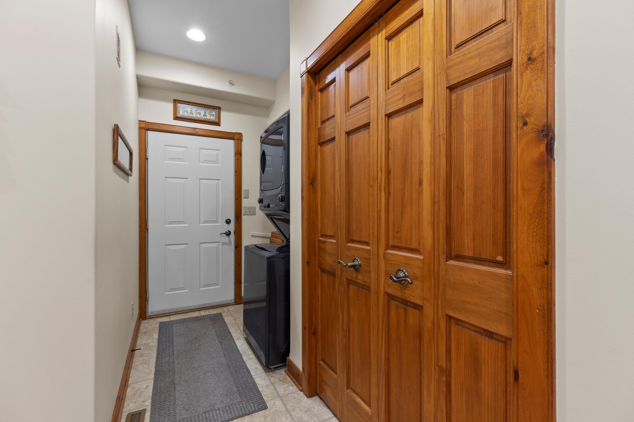 1999 townhouse for sale at 36275 Pine Bay Circle, Unit 303 in Crosslake, MN — 2 bed, 2 bath (photo 25 of 47)