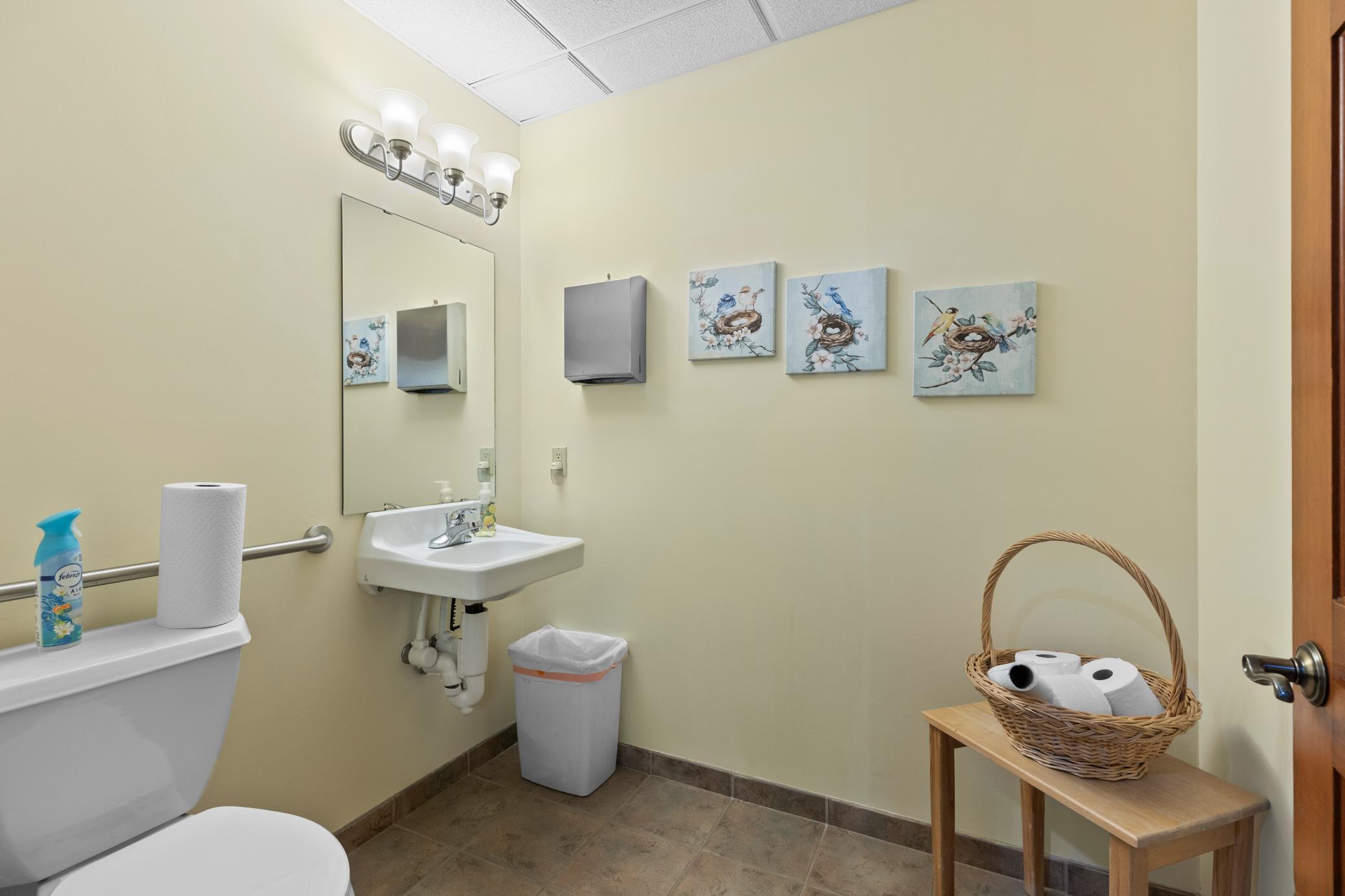 1999 townhouse for sale at 36275 Pine Bay Circle, Unit 303 in Crosslake, MN — 2 bed, 2 bath (photo 37 of 47)
