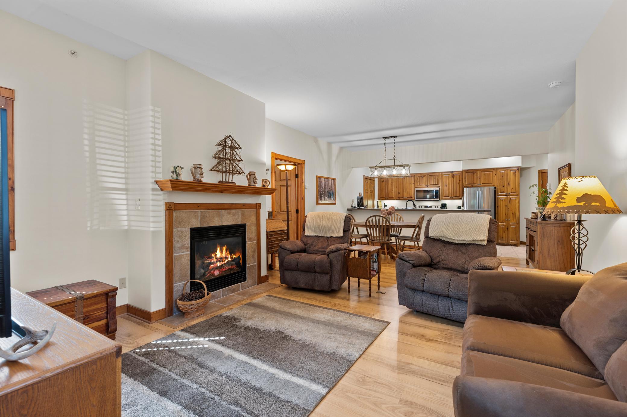 1999 townhouse for sale at 36275 Pine Bay Circle, Unit 303 in Crosslake, MN — 2 bed, 2 bath (photo 9 of 47)