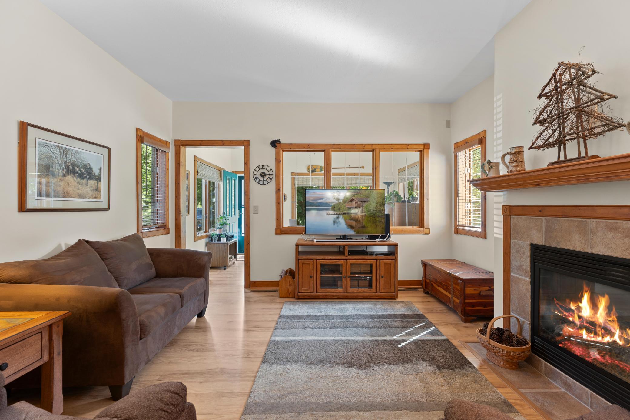 1999 townhouse for sale at 36275 Pine Bay Circle, Unit 303 in Crosslake, MN — 2 bed, 2 bath (photo 10 of 47)