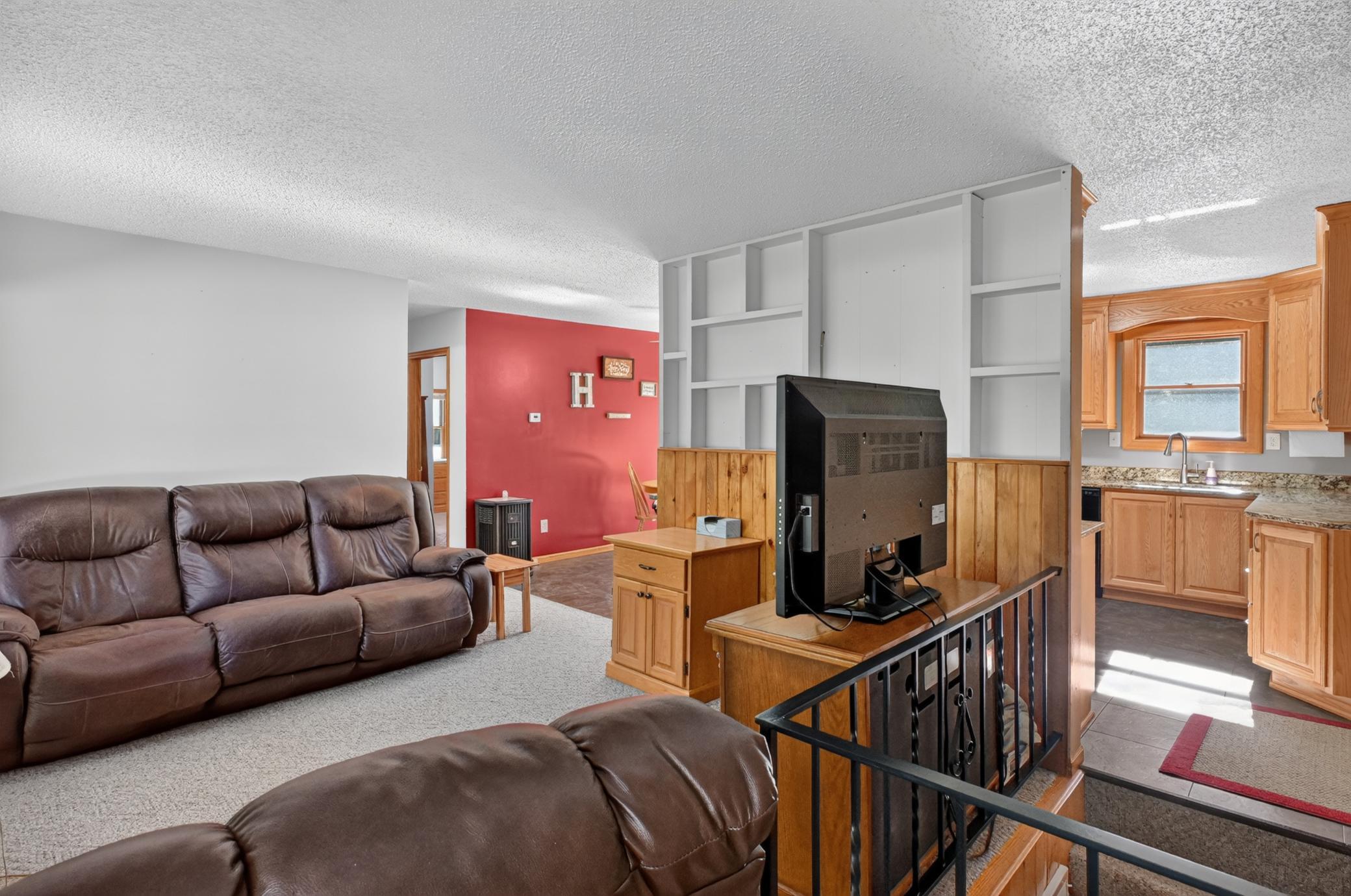 1970 single family home for sale at 32067 County 3 in Eagle Bend, MN — 3 bed, 1 bath (photo 30 of 93)