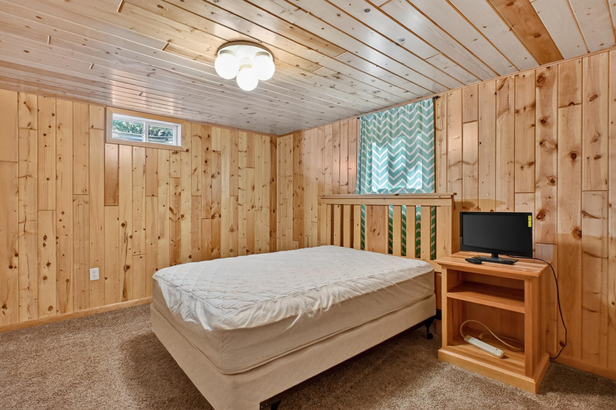 1970 single family home for sale at 32067 County 3 in Eagle Bend, MN — 3 bed, 1 bath (photo 43 of 93)