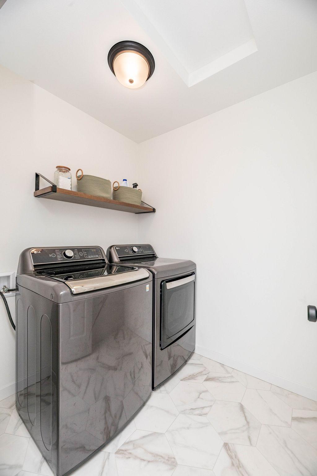 2023 single family home for sale at 6373 Saint Ann Avenue in Horace, ND — 3 bed, 3 bath (photo 15 of 30)