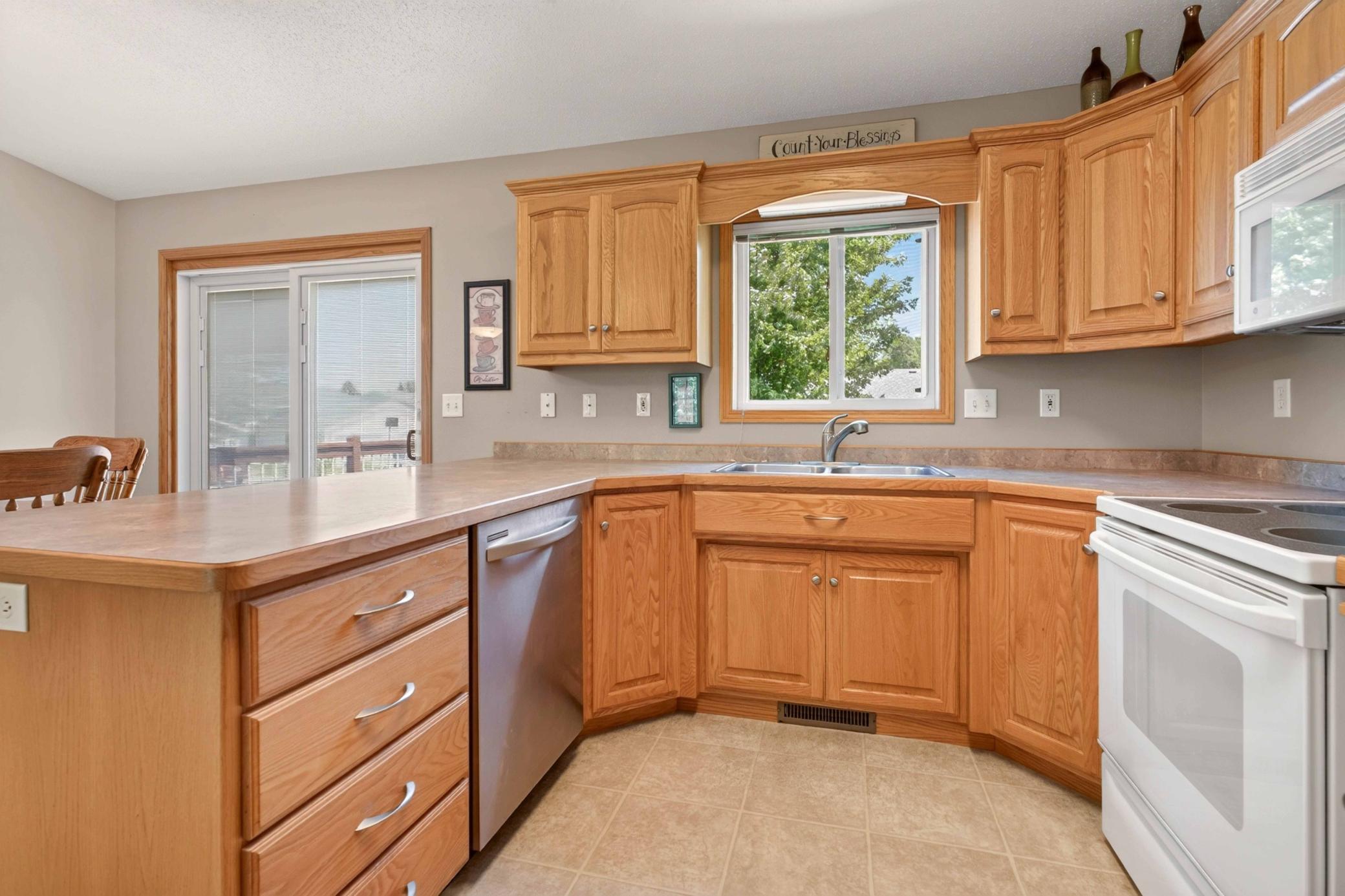 624 29th Street N, Moorhead MN 56560 - Photo 29 of 65