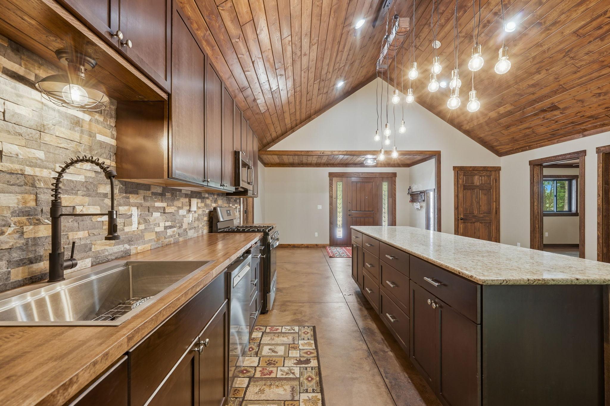 2025 single family home for sale at 29928 Aztec Circle in Breezy Point, MN — 3 bed, 2 bath (photo 4 of 31)
