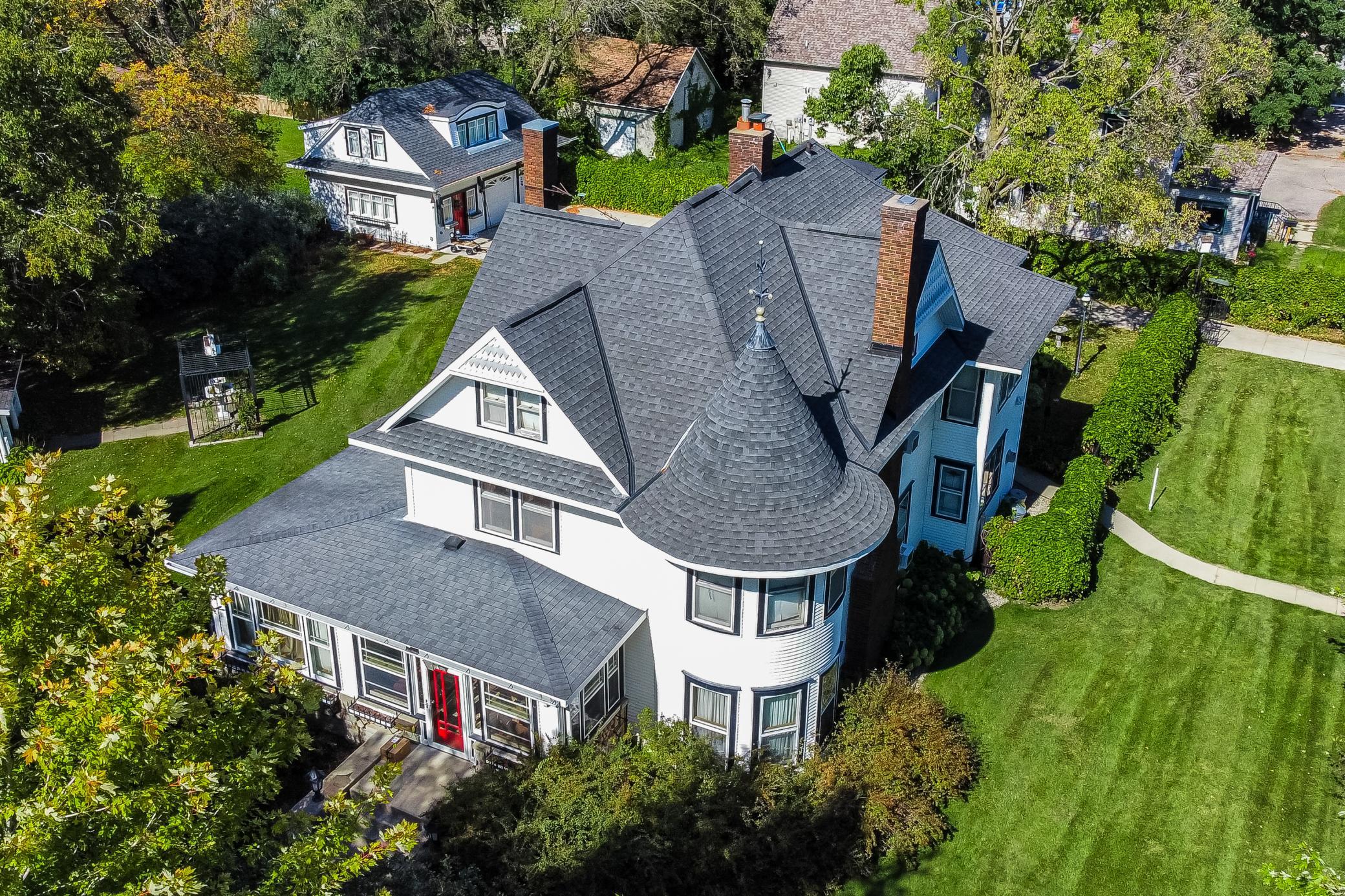 1902 single family home for sale at 721 6th Avenue E in Alexandria, MN — 6 bed, 4 bath