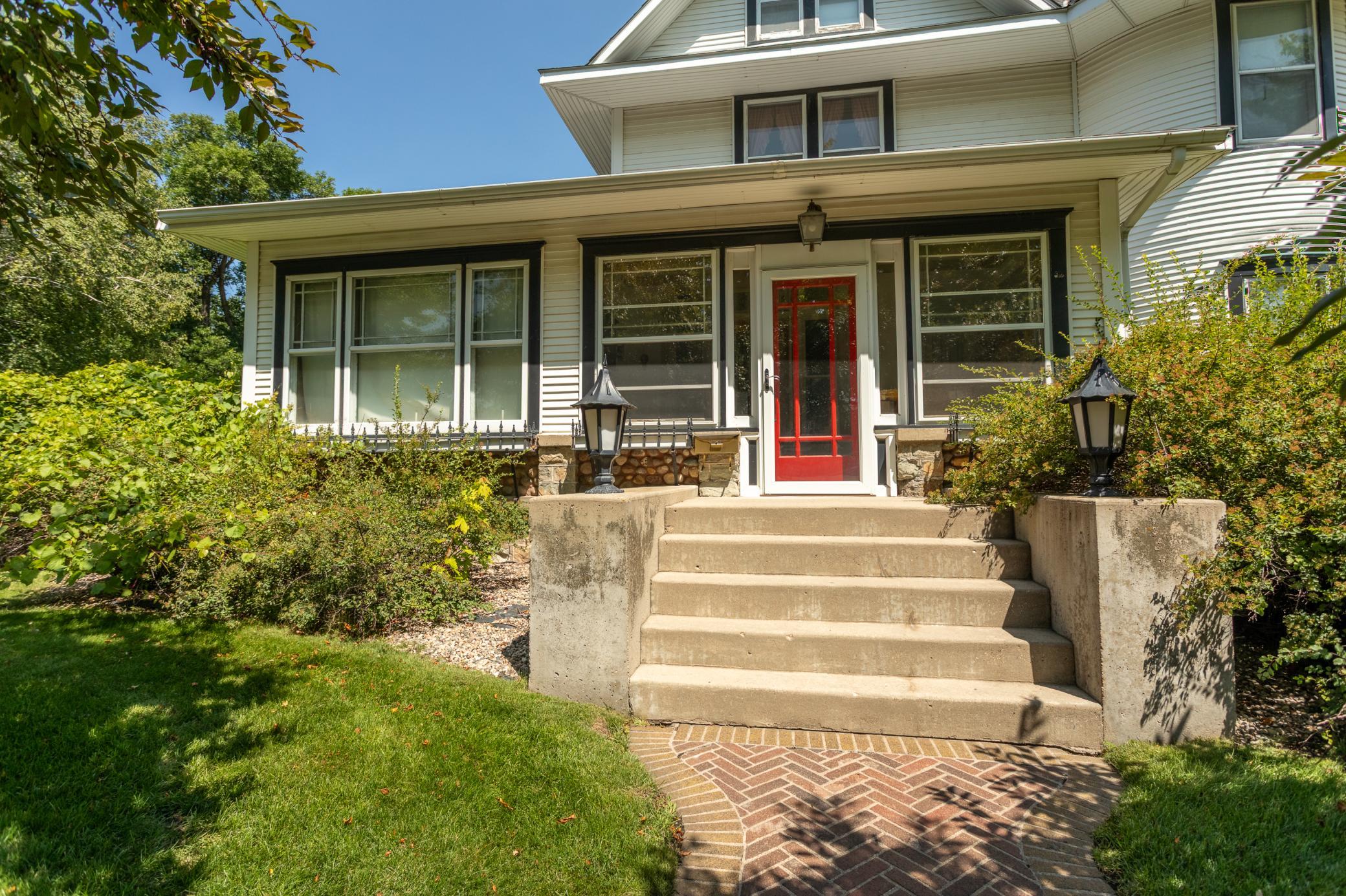 1902 single family home for sale at 721 6th Avenue E in Alexandria, MN — 6 bed, 4 bath (photo 12 of 119)
