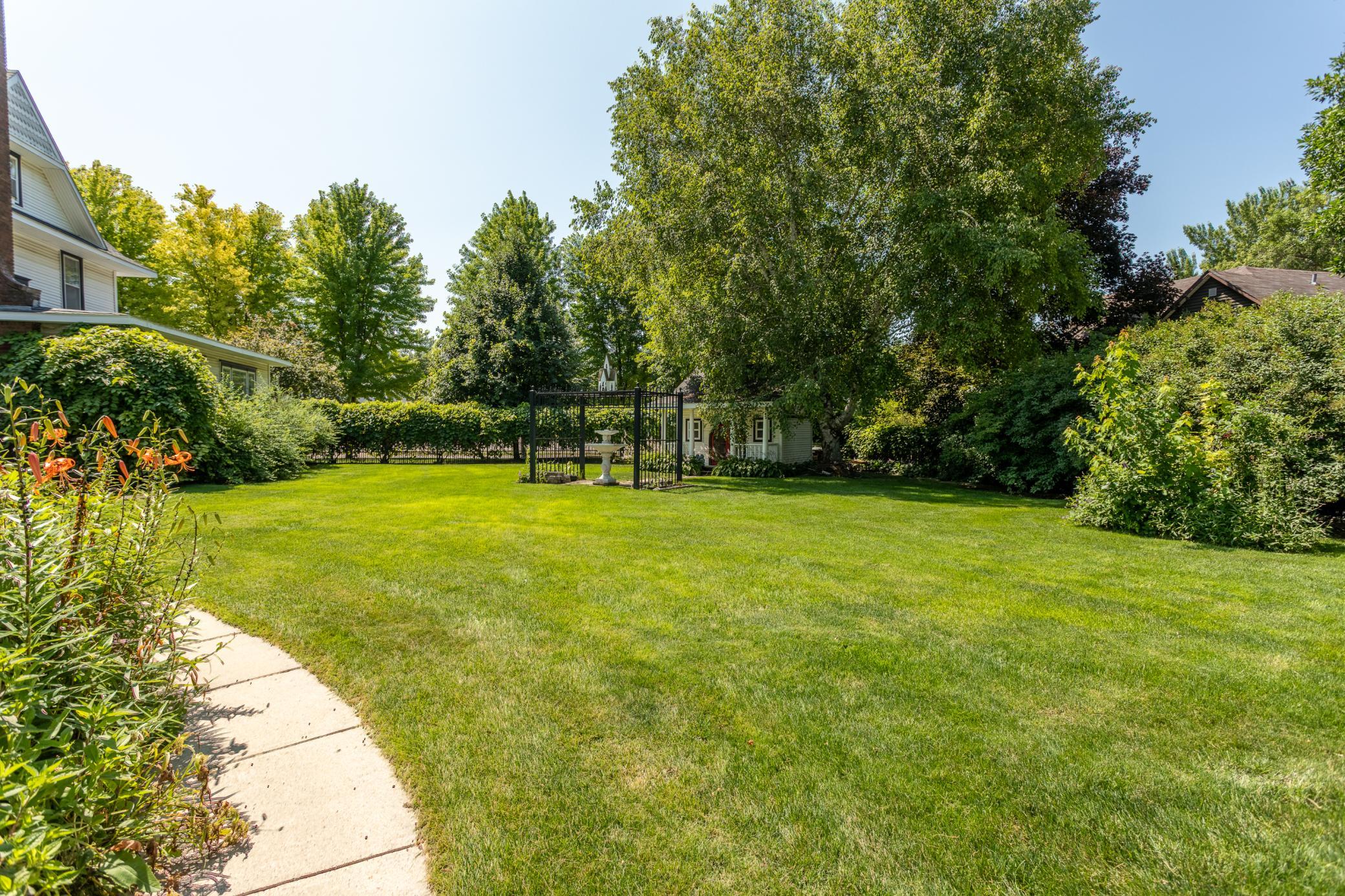 1902 single family home for sale at 721 6th Avenue E in Alexandria, MN — 6 bed, 4 bath (photo 26 of 119)