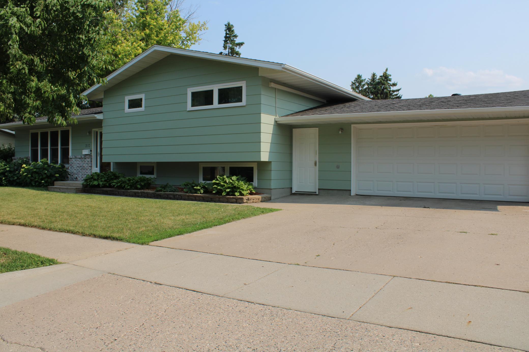 210 29th Avenue N, Fargo ND 58102 - Photo 2 of 2