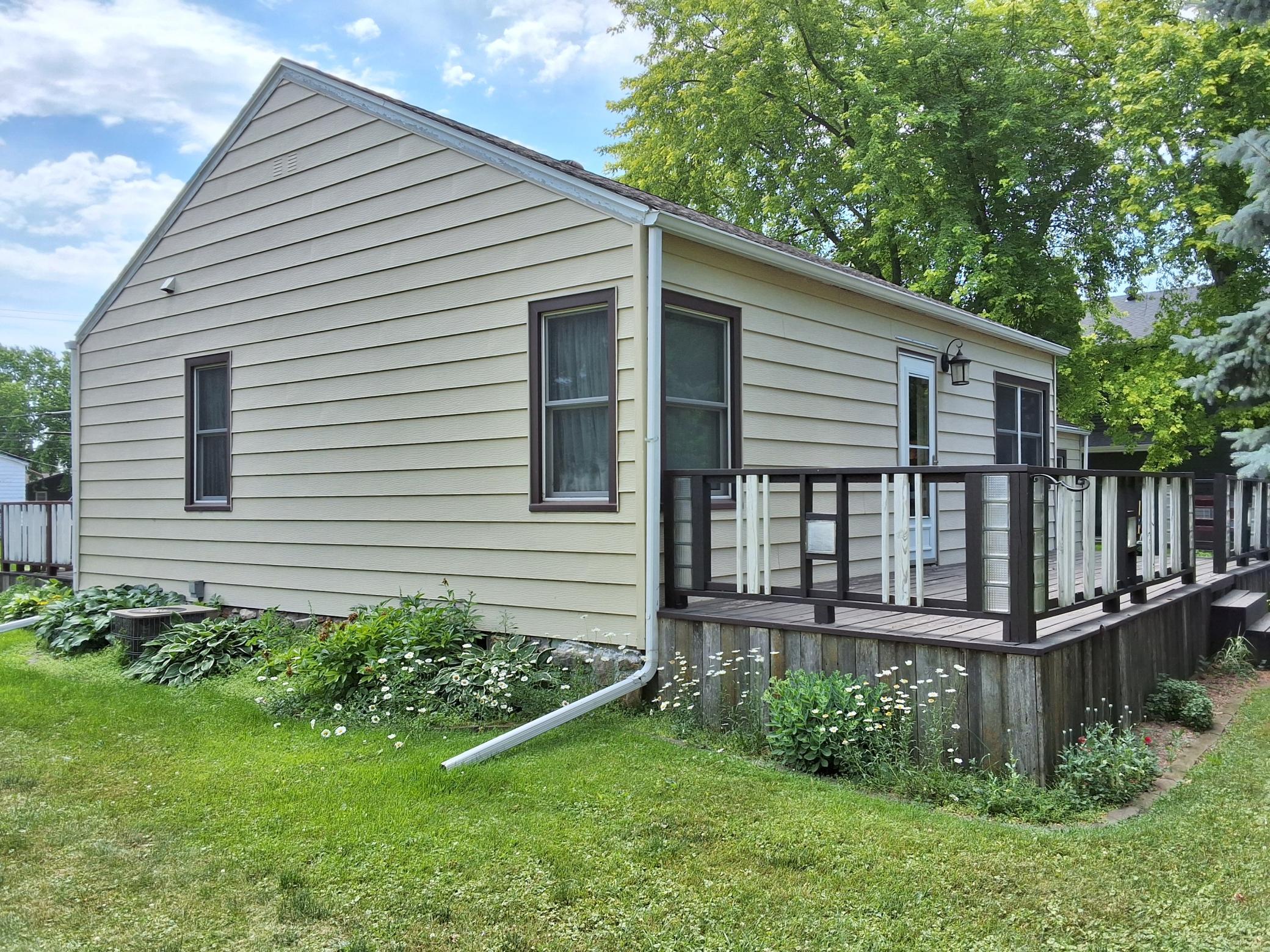 417 4th Street, Wyndmere ND 58081 - Photo 2 of 28