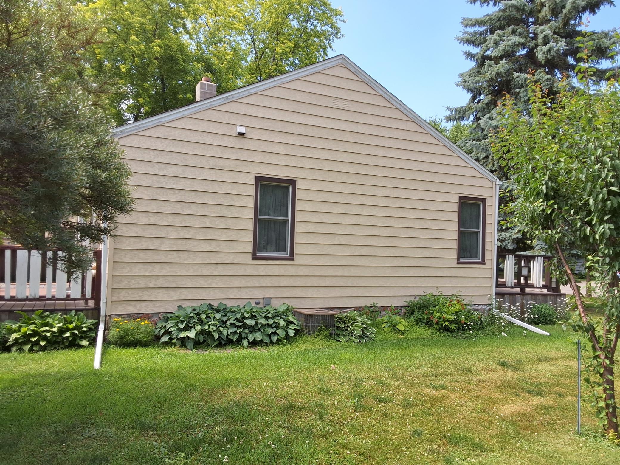 417 4th Street, Wyndmere ND 58081 - Photo 3 of 28