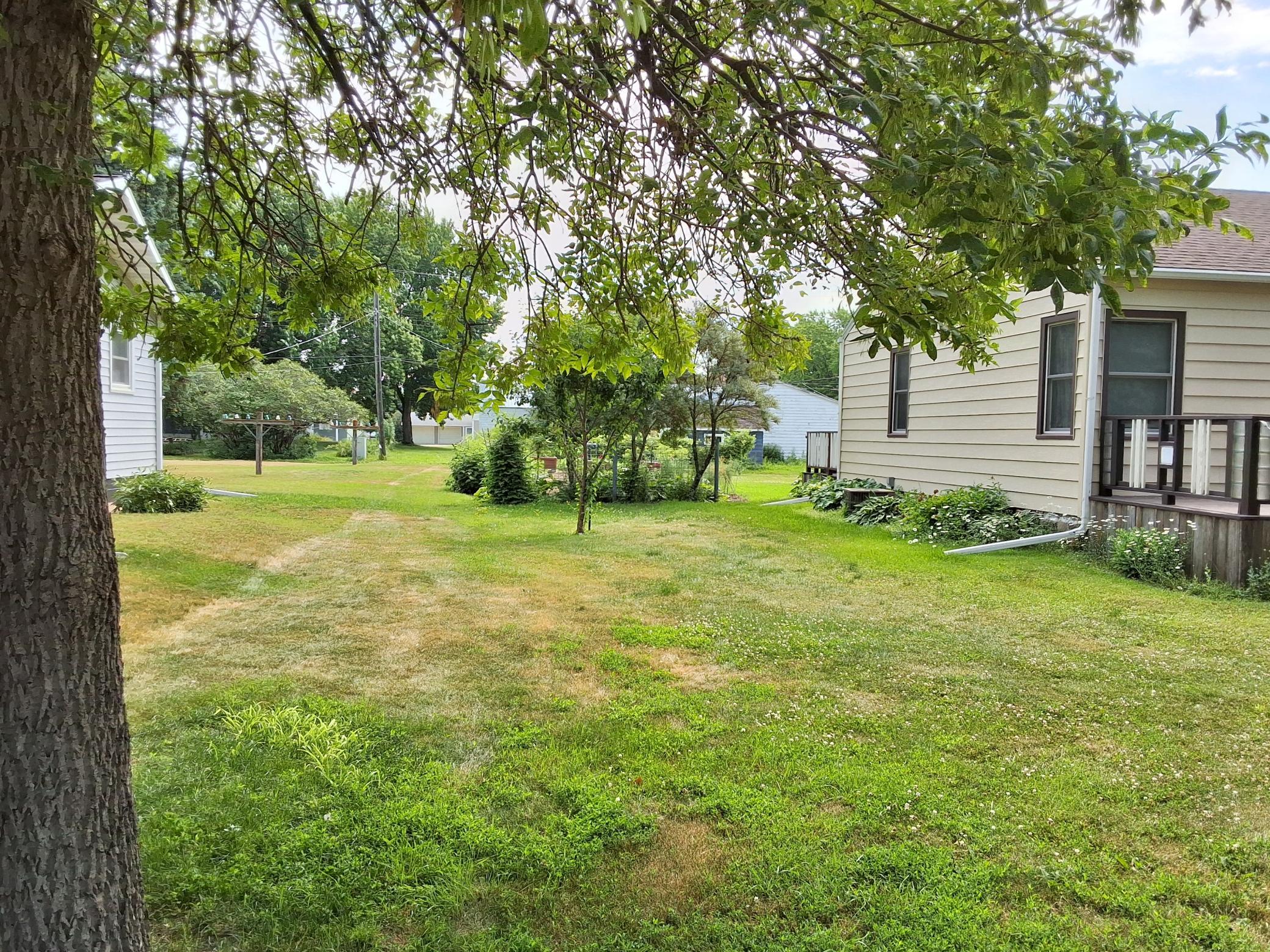 417 4th Street, Wyndmere ND 58081 - Photo 4 of 28