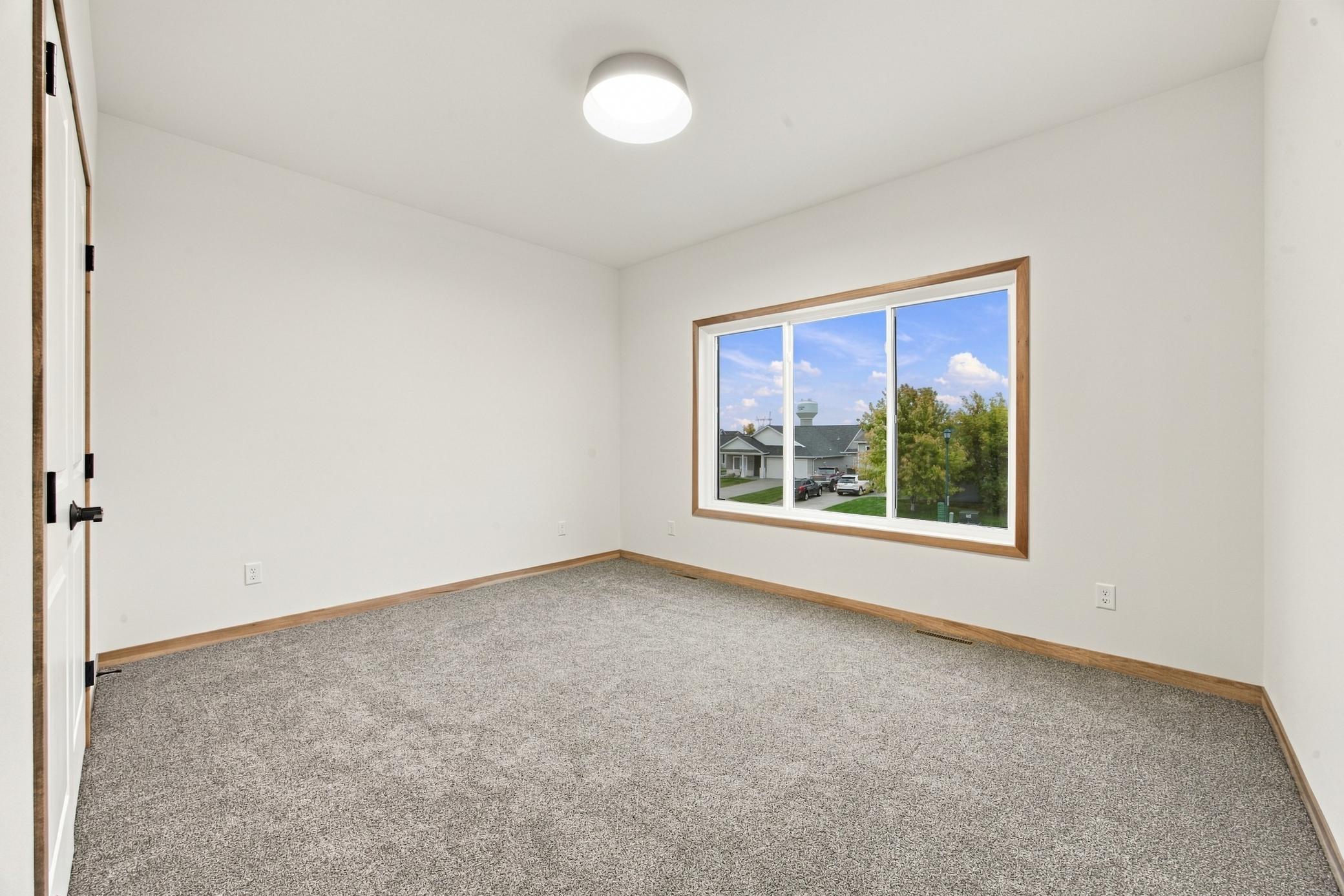 2026 single family home for sale at 6183 Bennett Court S in Fargo, ND — 5 bed, 3 bath (photo 21 of 33)