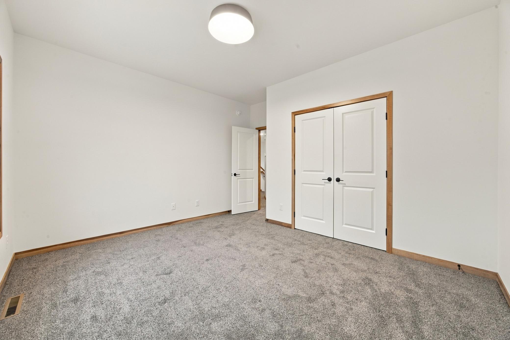 2026 single family home for sale at 6183 Bennett Court S in Fargo, ND — 5 bed, 3 bath (photo 22 of 33)