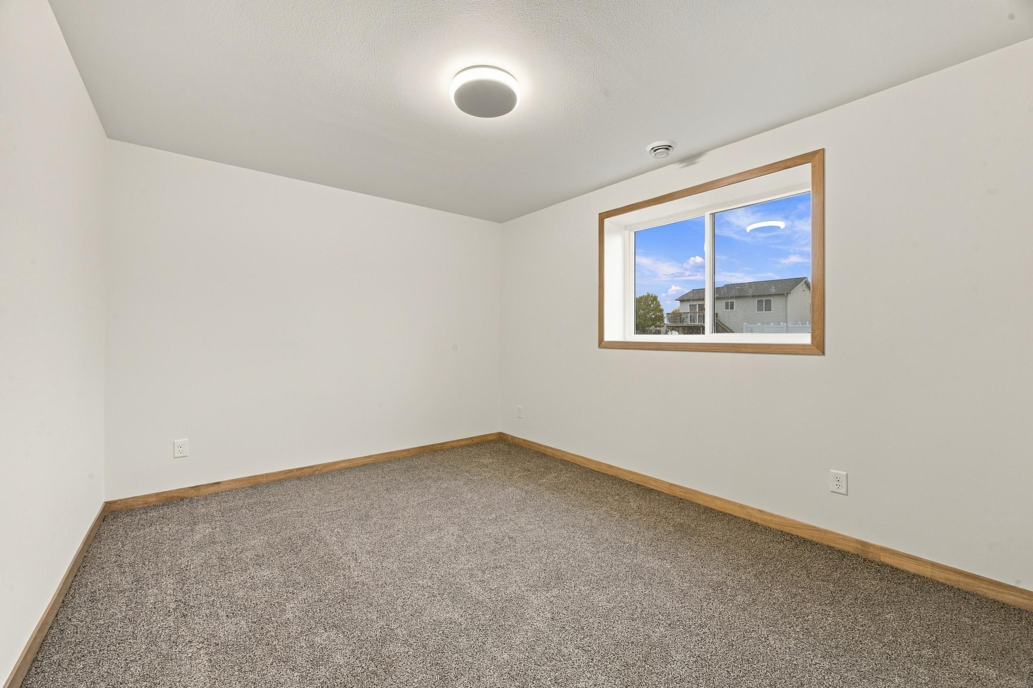 2026 single family home for sale at 6183 Bennett Court S in Fargo, ND — 5 bed, 3 bath (photo 27 of 33)