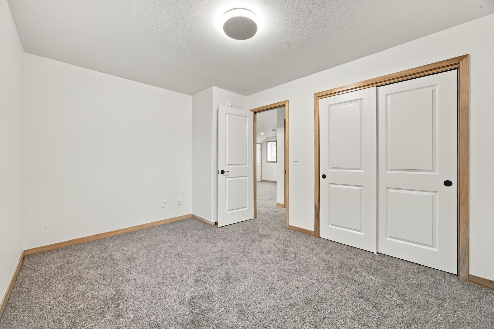2026 single family home for sale at 6183 Bennett Court S in Fargo, ND — 5 bed, 3 bath (photo 30 of 33)