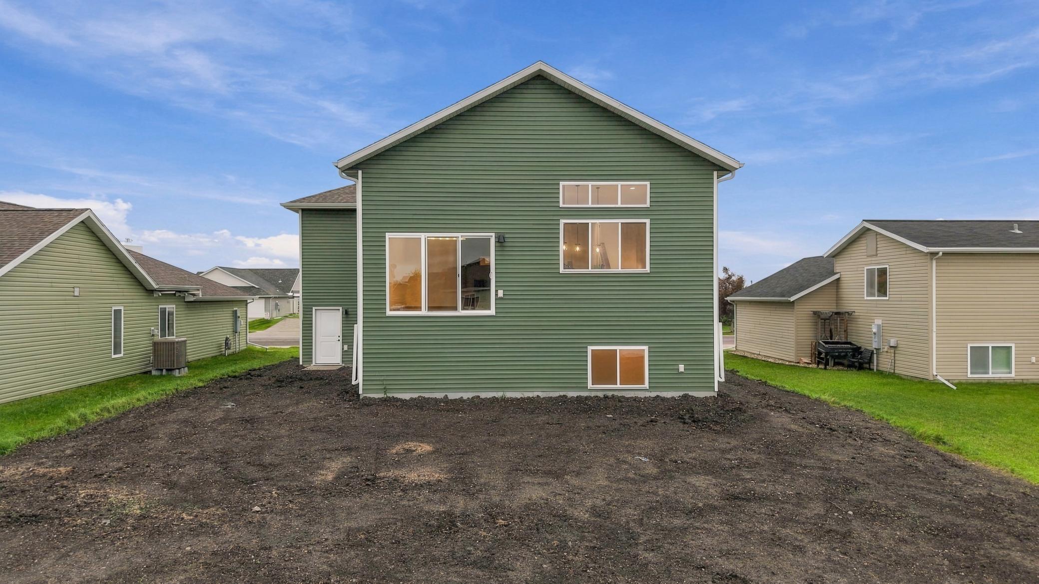 2026 single family home for sale at 6183 Bennett Court S in Fargo, ND — 5 bed, 3 bath (photo 32 of 33)