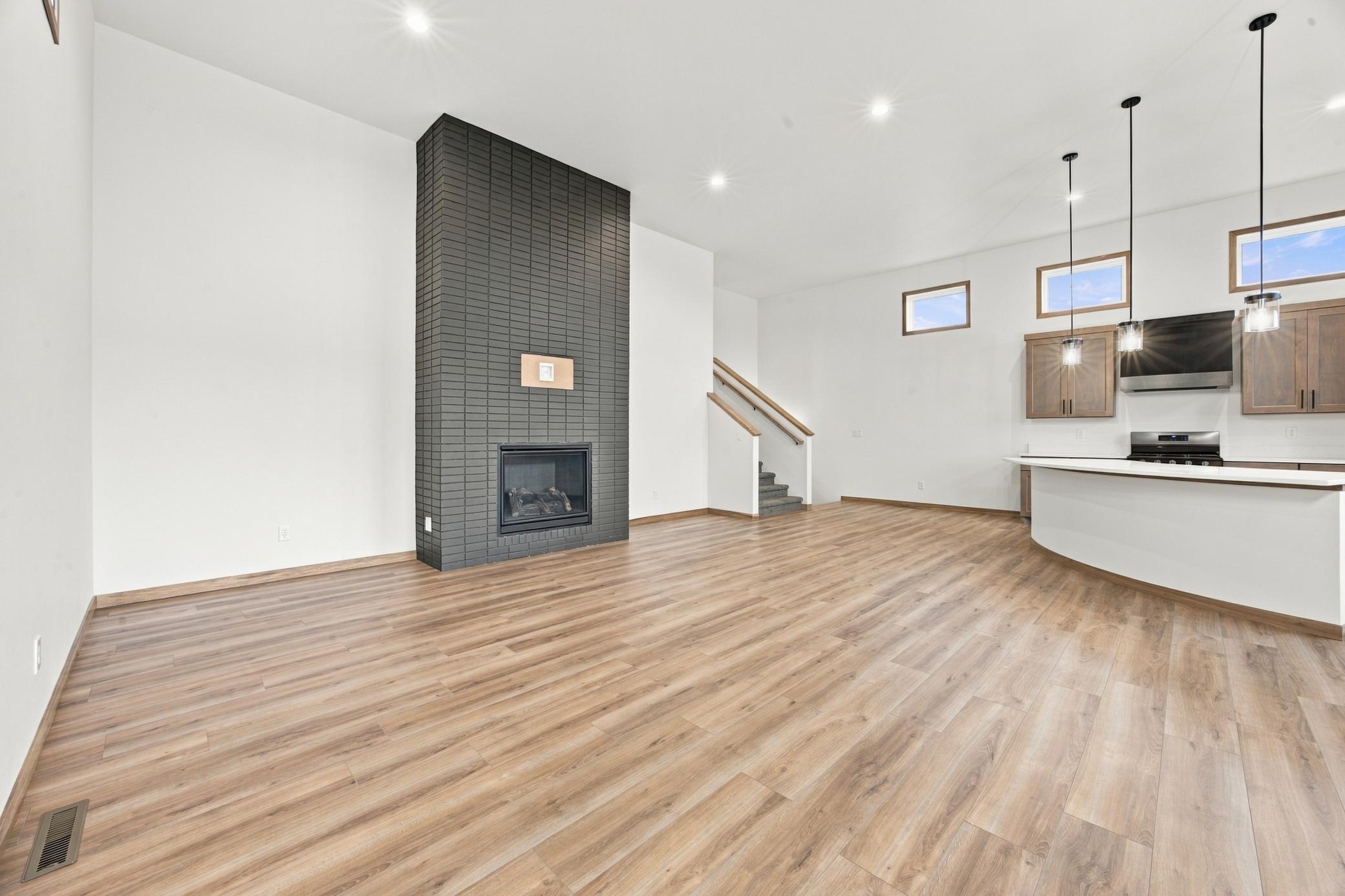 2026 single family home for sale at 6183 Bennett Court S in Fargo, ND — 5 bed, 3 bath (photo 6 of 33)