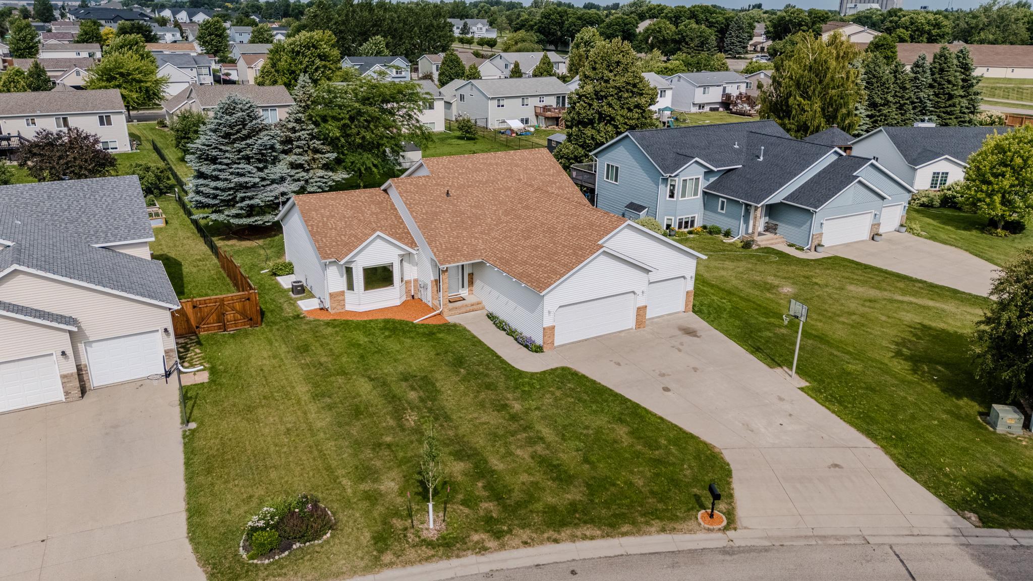 3317 Westmoor Drive, Moorhead MN 56560 - Photo 2 of 45