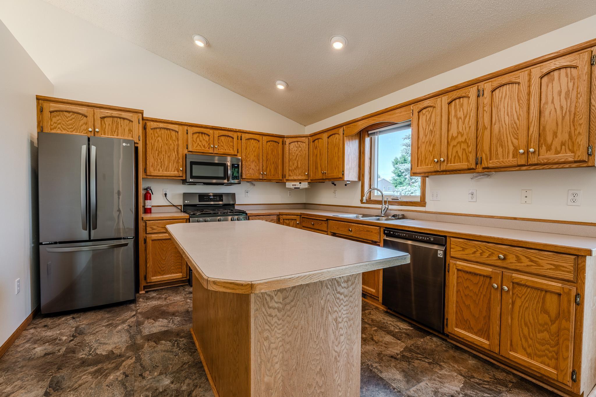 3317 Westmoor Drive, Moorhead MN 56560 - Photo 24 of 45