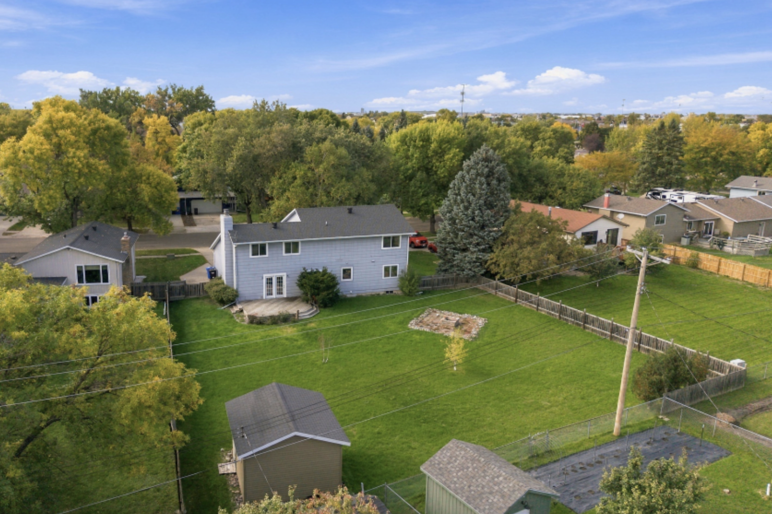 1976 single family home for sale at 1426 23rd Street S in Fargo, ND — 4 bed, 4 bath (photo 2 of 58)