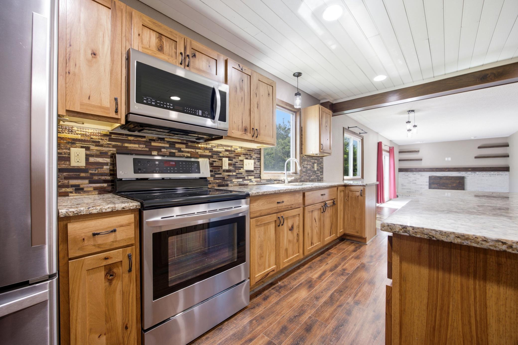 1976 single family home for sale at 1426 23rd Street S in Fargo, ND — 4 bed, 4 bath (photo 14 of 58)