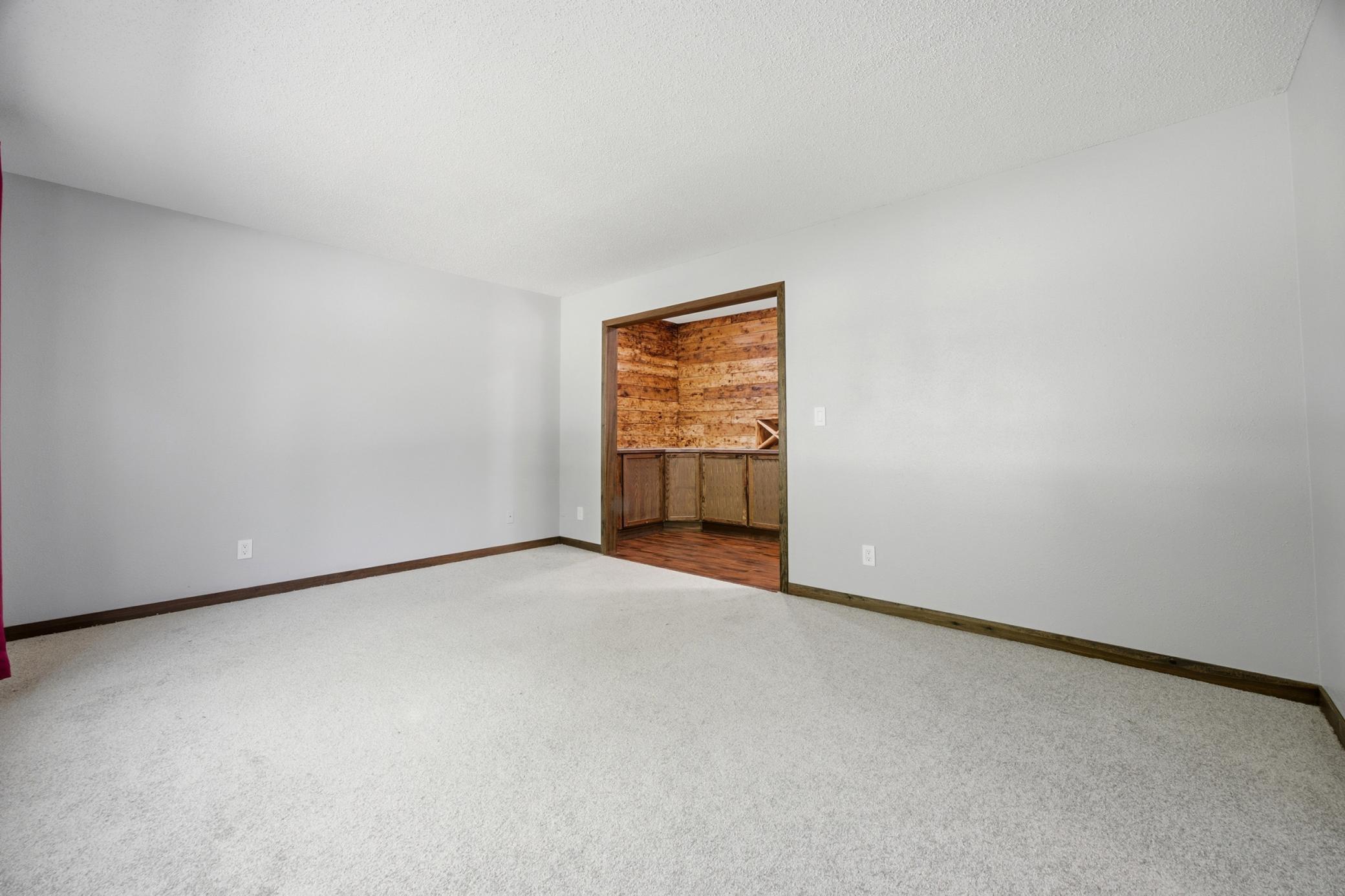 1976 single family home for sale at 1426 23rd Street S in Fargo, ND — 4 bed, 4 bath (photo 9 of 58)