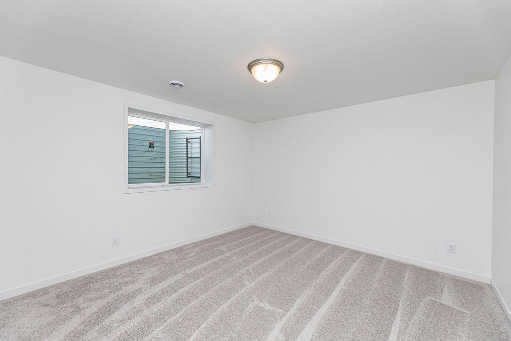 2026 single family home for sale at 2563 Golden Lane S in Fargo, ND — 4 bed, 3 bath (photo 24 of 27)