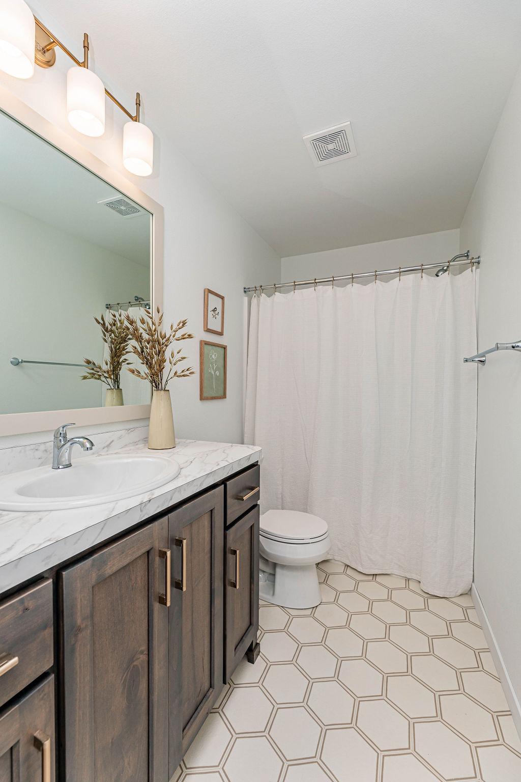 2026 single family home for sale at 2563 Golden Lane S in Fargo, ND — 4 bed, 3 bath (photo 26 of 27)