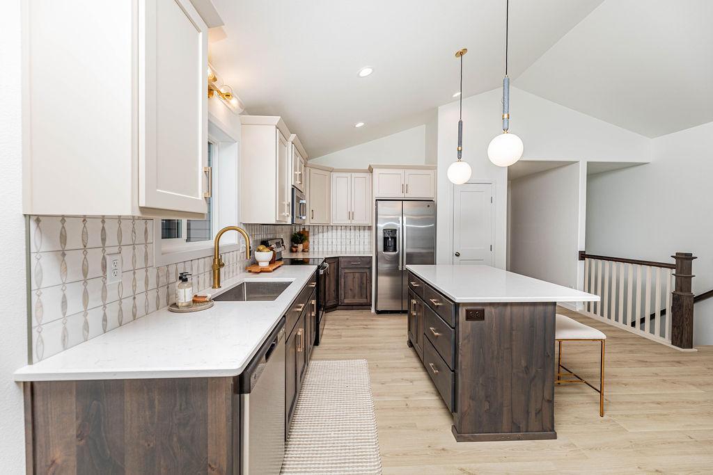 2026 single family home for sale at 2563 Golden Lane S in Fargo, ND — 4 bed, 3 bath (photo 8 of 27)