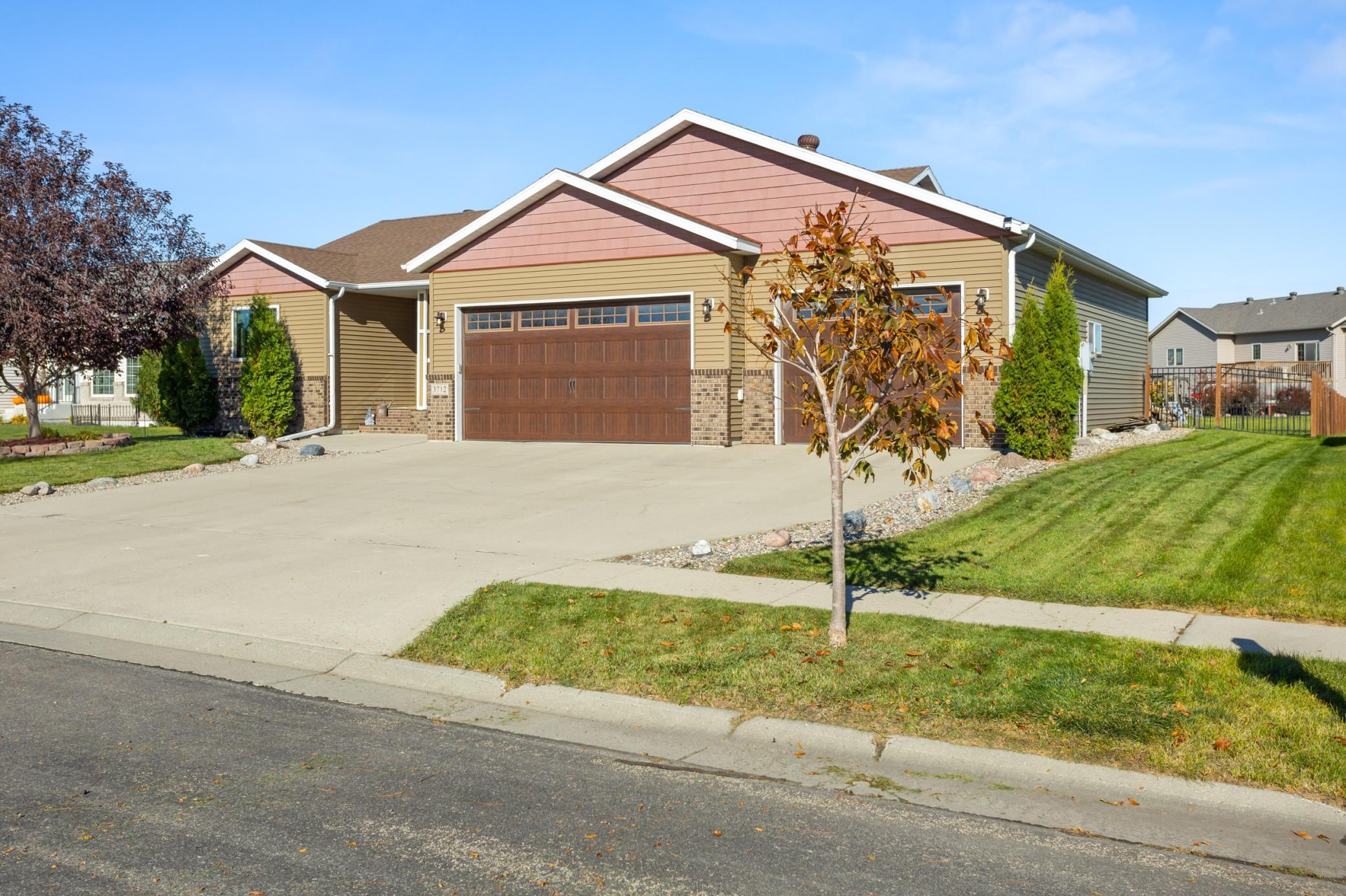 3712 11th S Avenue, Moorhead MN 56560 - Photo 3 of 33
