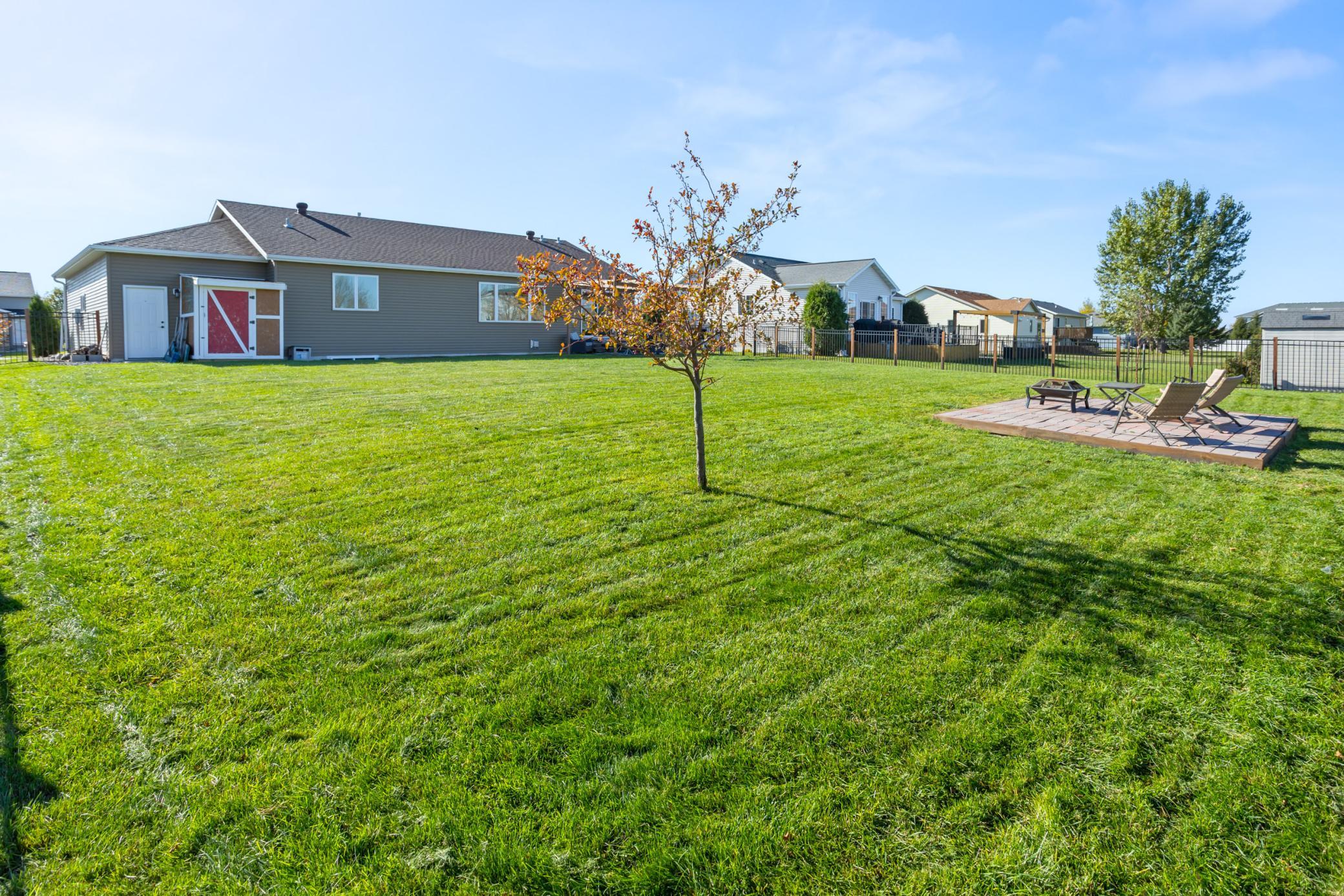 3712 11th S Avenue, Moorhead MN 56560 - Photo 7 of 33