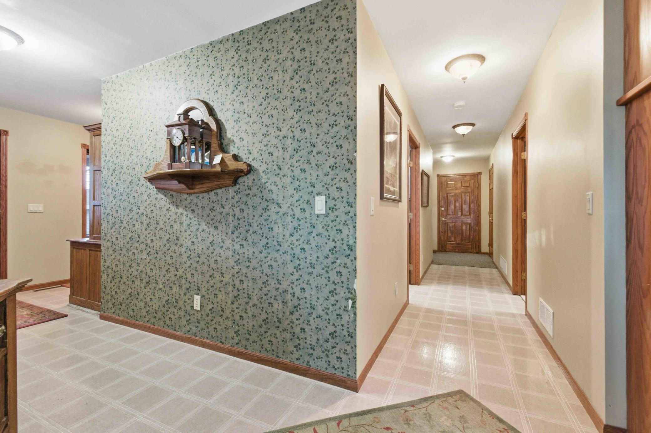 1998 single family home for sale at 14438 Cedarleaf Point Road in Brainerd, MN — 3 bed, 3 bath (photo 18 of 49)