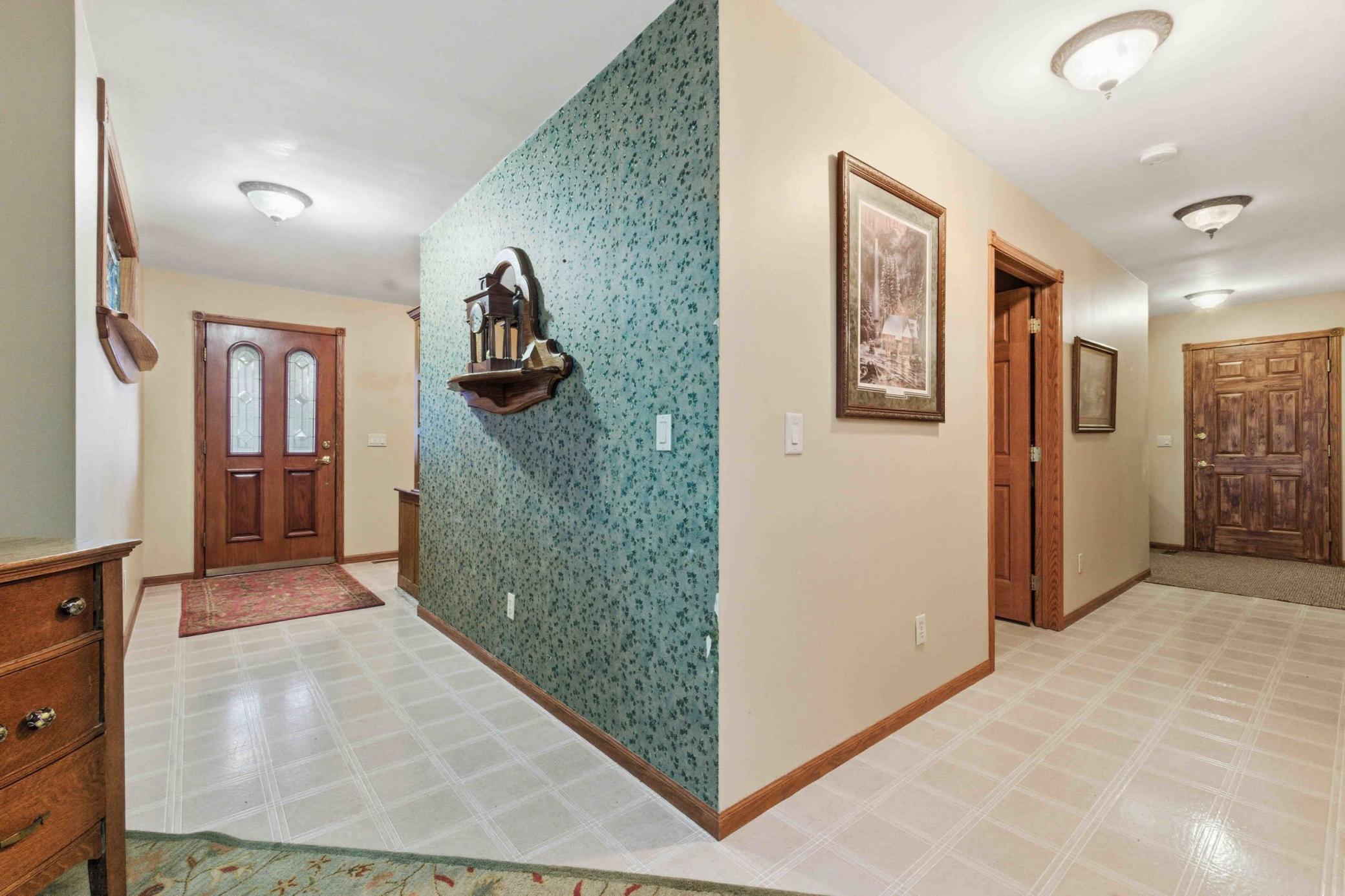 1998 single family home for sale at 14438 Cedarleaf Point Road in Brainerd, MN — 3 bed, 3 bath (photo 19 of 49)