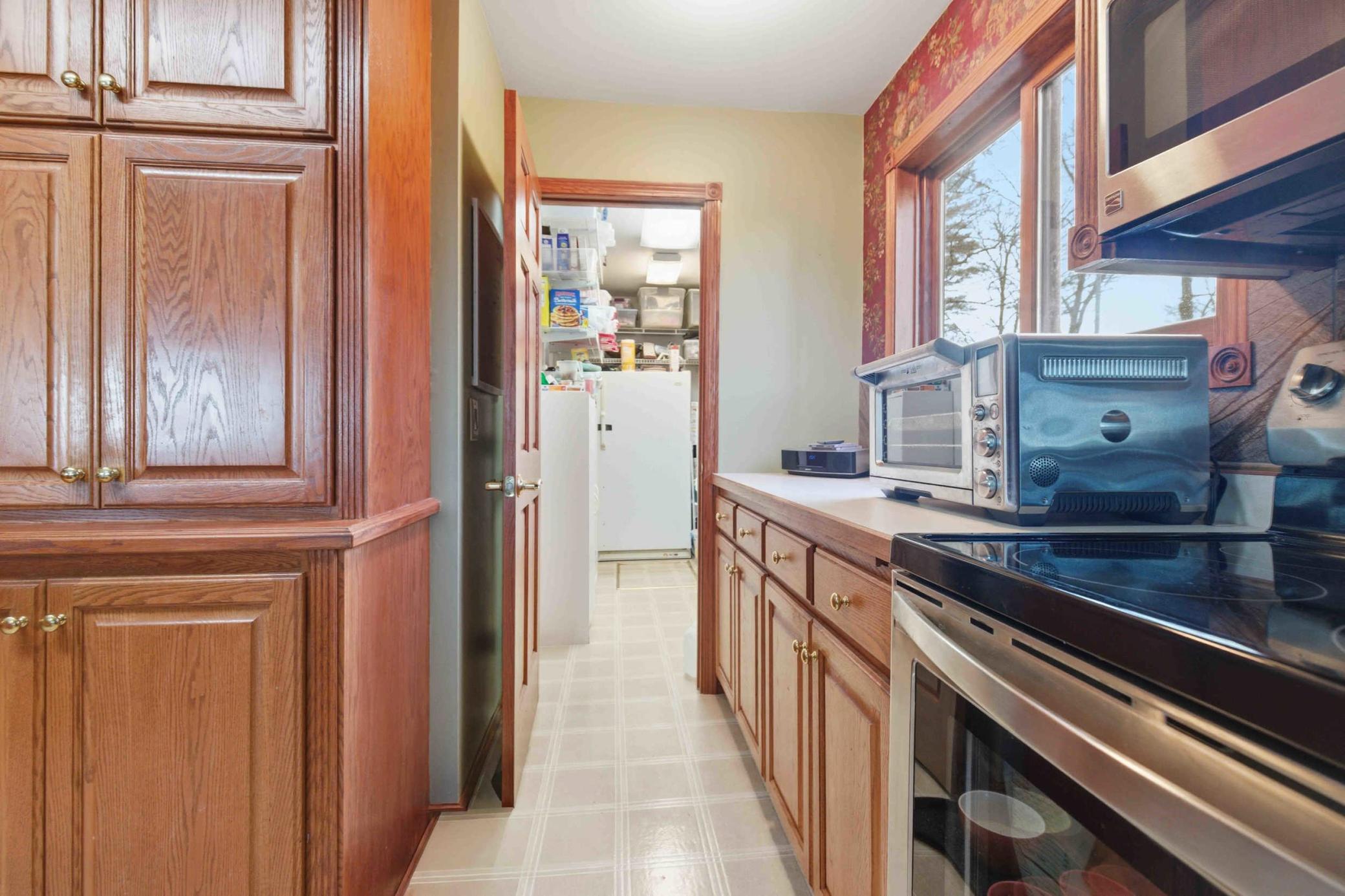 1998 single family home for sale at 14438 Cedarleaf Point Road in Brainerd, MN — 3 bed, 3 bath (photo 6 of 49)