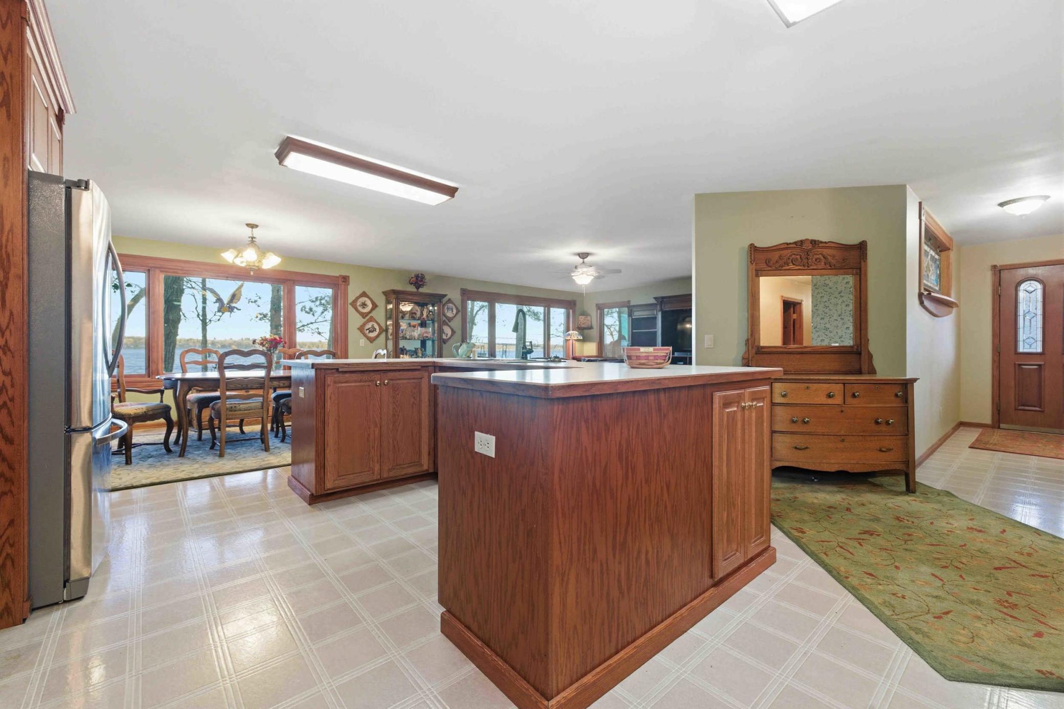 1998 single family home for sale at 14438 Cedarleaf Point Road in Brainerd, MN — 3 bed, 3 bath (photo 7 of 49)