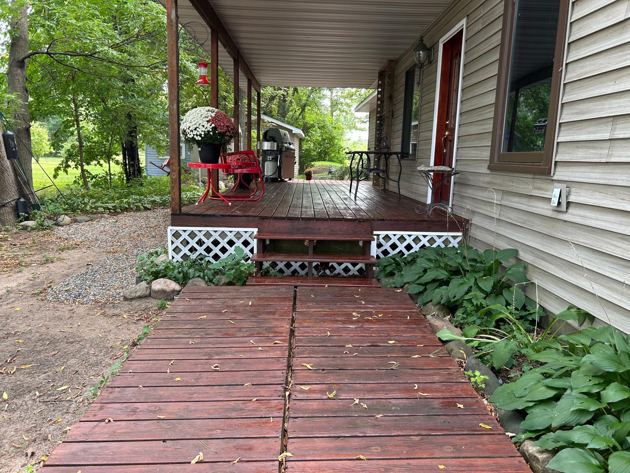 1998 single family home for sale at 14438 Cedarleaf Point Road in Brainerd, MN — 3 bed, 3 bath
