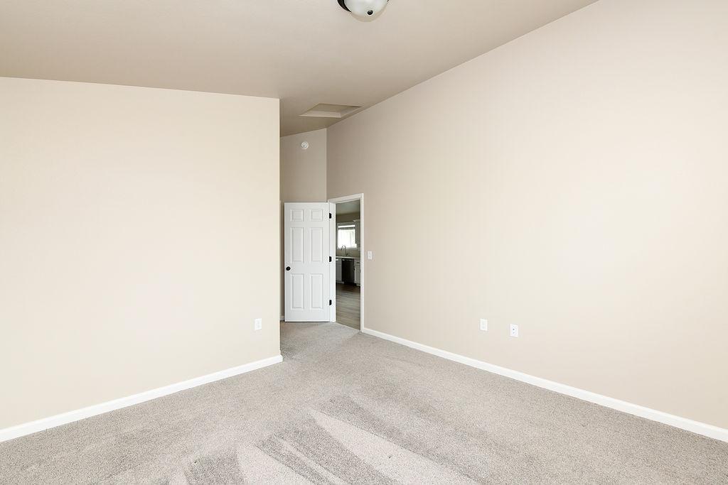 1125 60th W Avenue, West Fargo ND 58078 - Photo 12 of 24