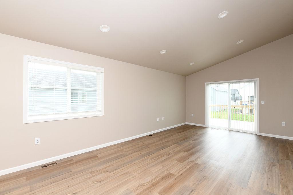 1125 60th W Avenue, West Fargo ND 58078 - Photo 10 of 24