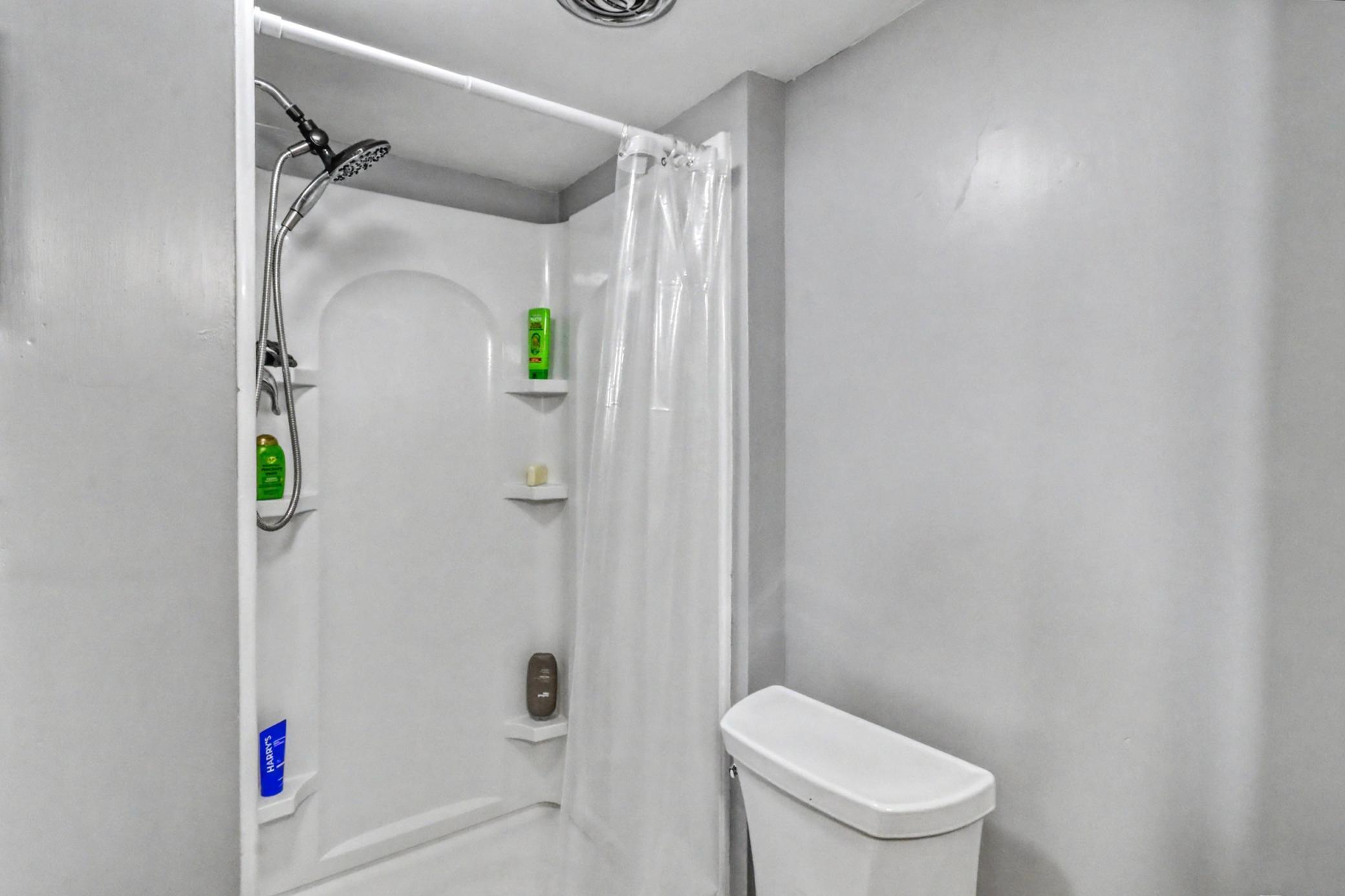 1965 single family home for sale at 201 29th Avenue N in Fargo, ND — 4 bed, 3 bath (photo 24 of 36)