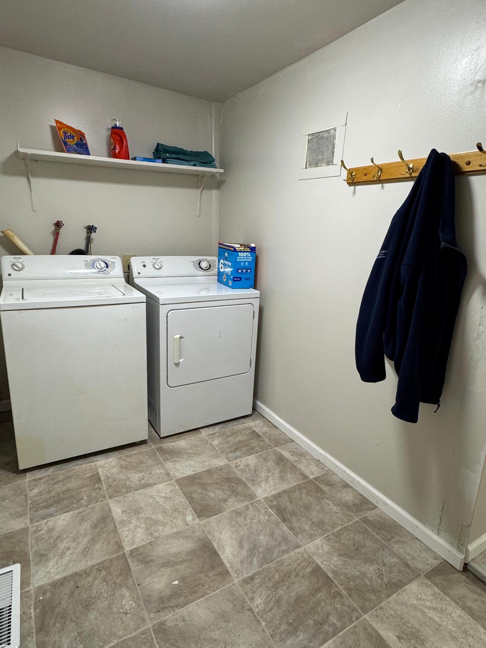 709 Center Street E, Roseau MN 56751 - Photo 15 of 18