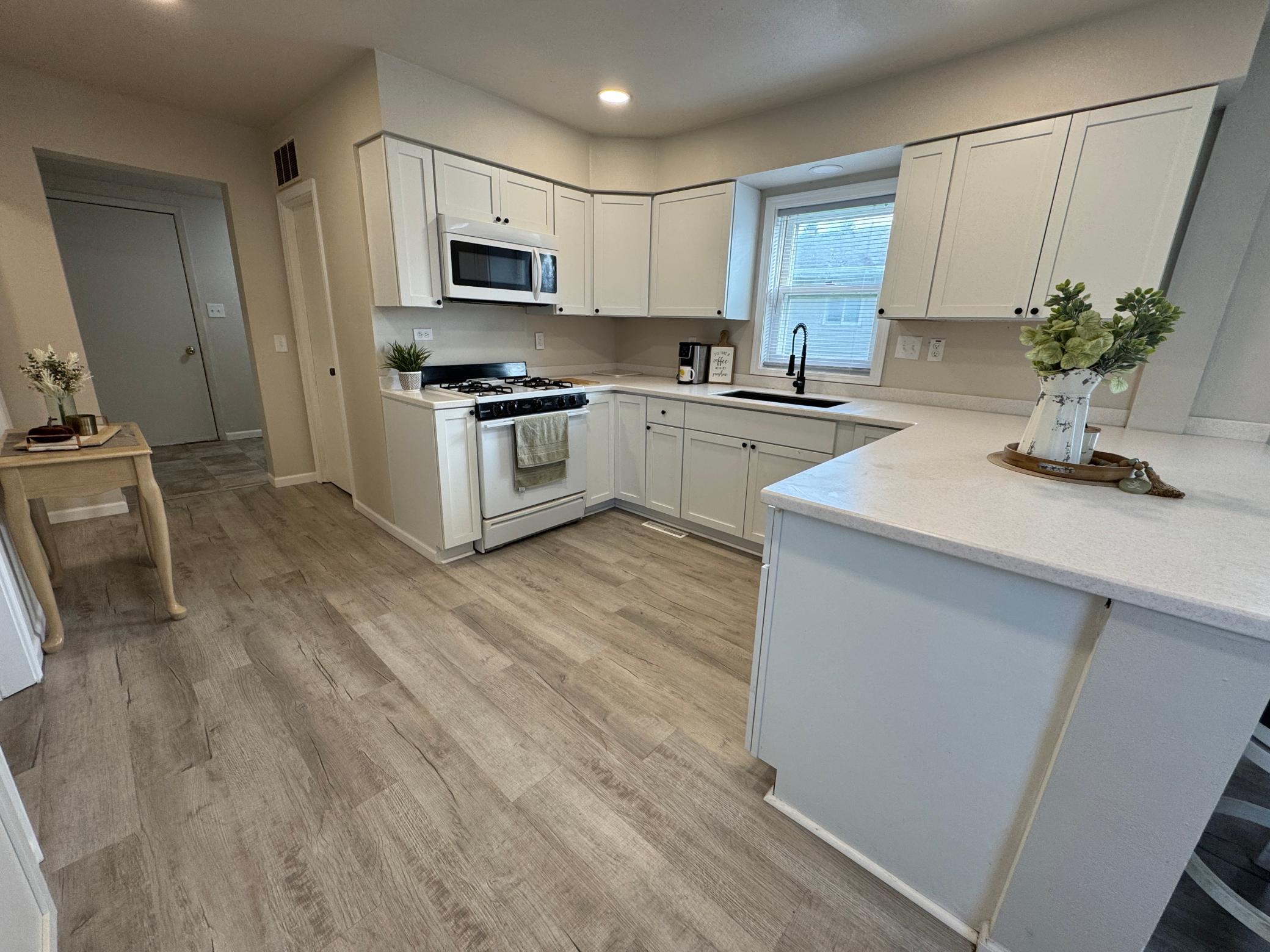 709 Center Street E, Roseau MN 56751 - Photo 4 of 18
