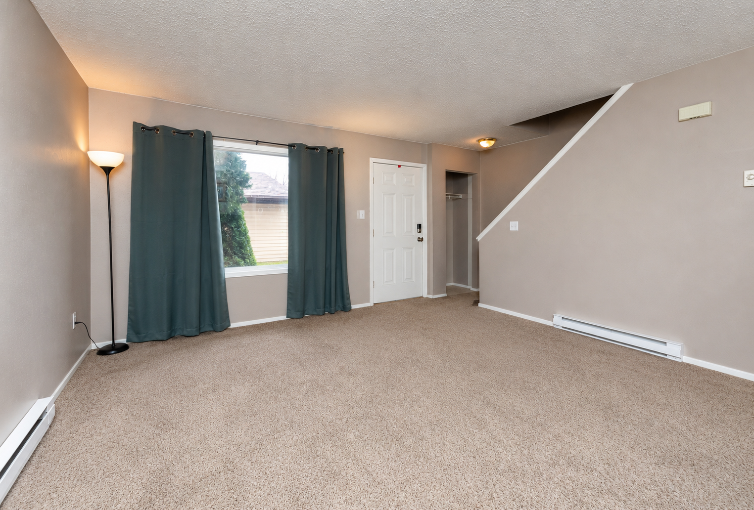 204 5th Street NW, West Fargo ND 58078 - Photo 5 of 33