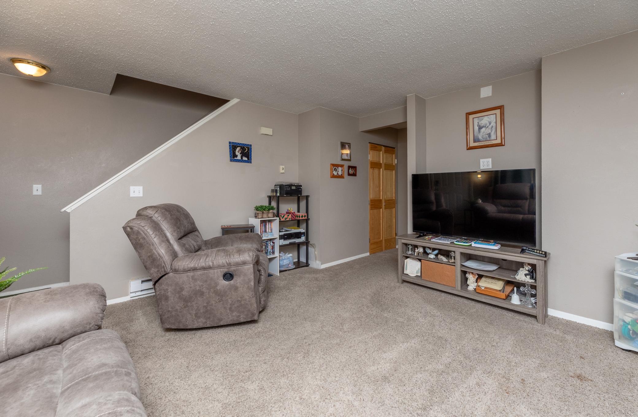 204 5th Street NW, West Fargo ND 58078 - Photo 10 of 33