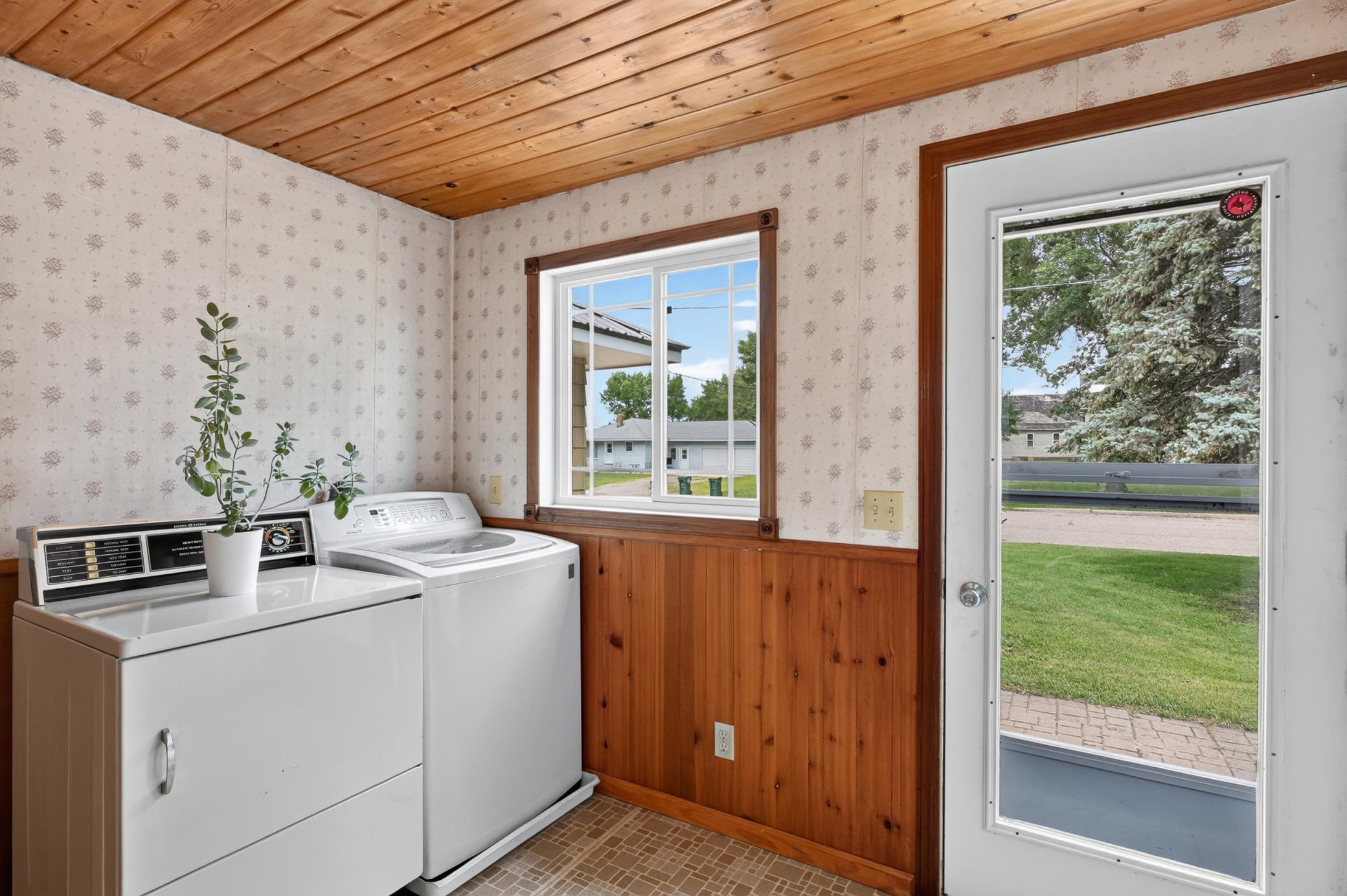 1920 single family home for sale at 105 Anderson Street in Brandon, MN — 3 bed, 2 bath (photo 12 of 55)