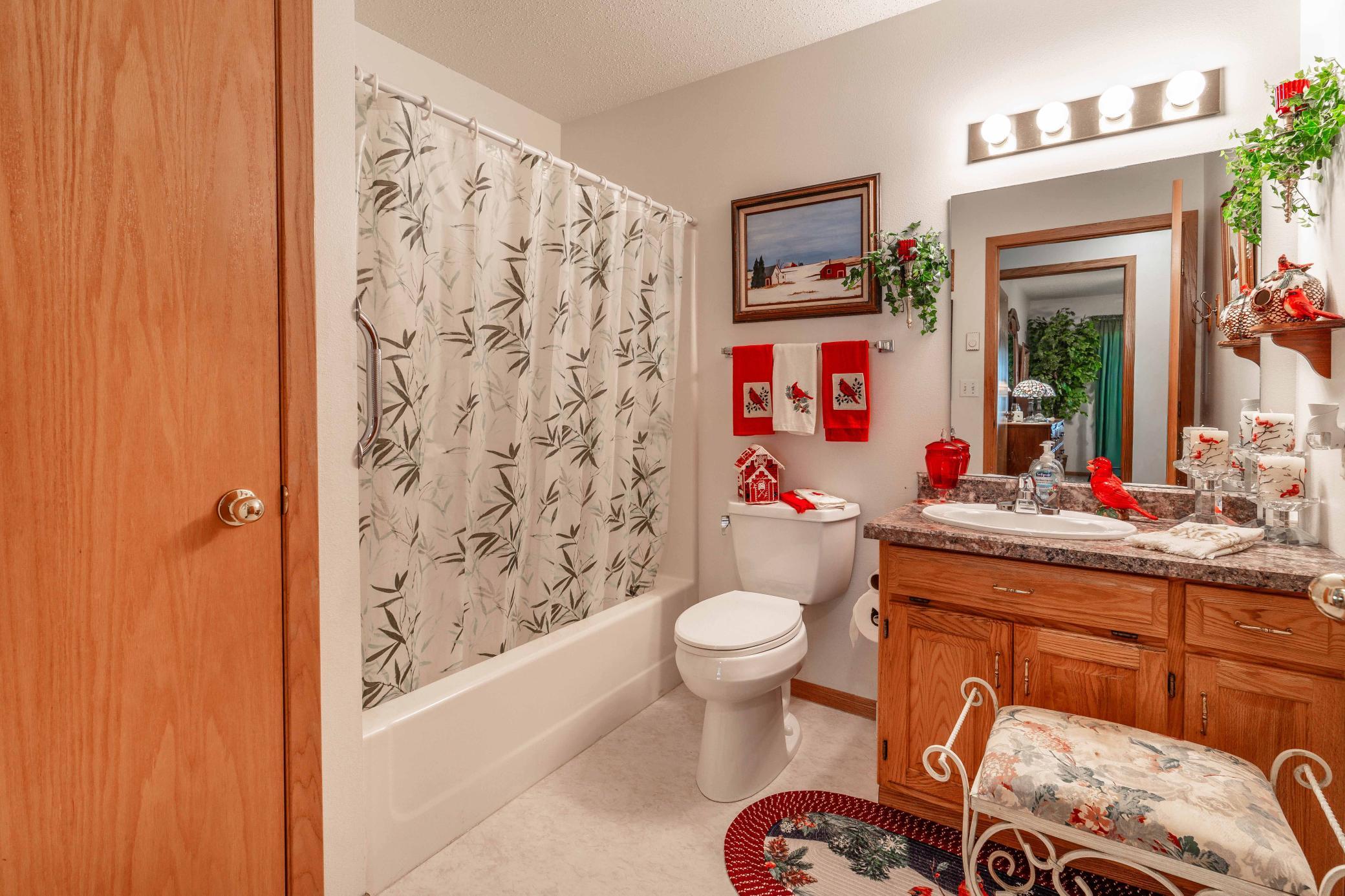 1036 N 1st Avenue, Fergus Falls MN 56537 - Photo 30 of 54