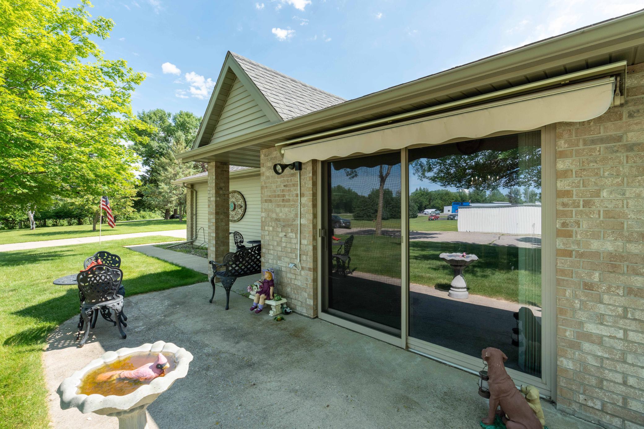 1036 N 1st Avenue, Fergus Falls MN 56537 - Photo 4 of 54