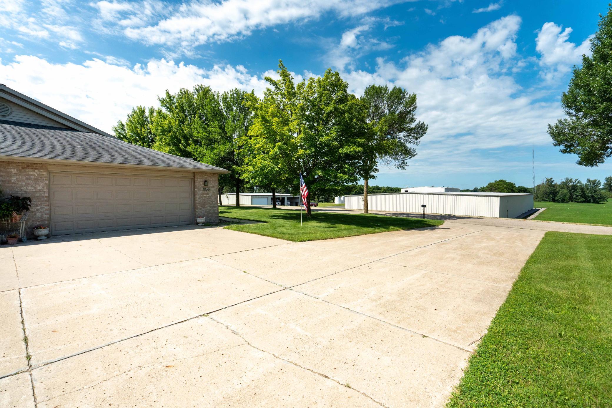1036 N 1st Avenue, Fergus Falls MN 56537 - Photo 6 of 54